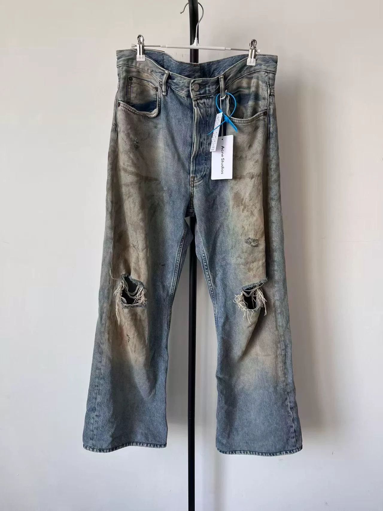 Acne Studios Acne Studios 2021M Dirty Wash Distressed Jeans 33 Size US 33 - 2 Thumbnail