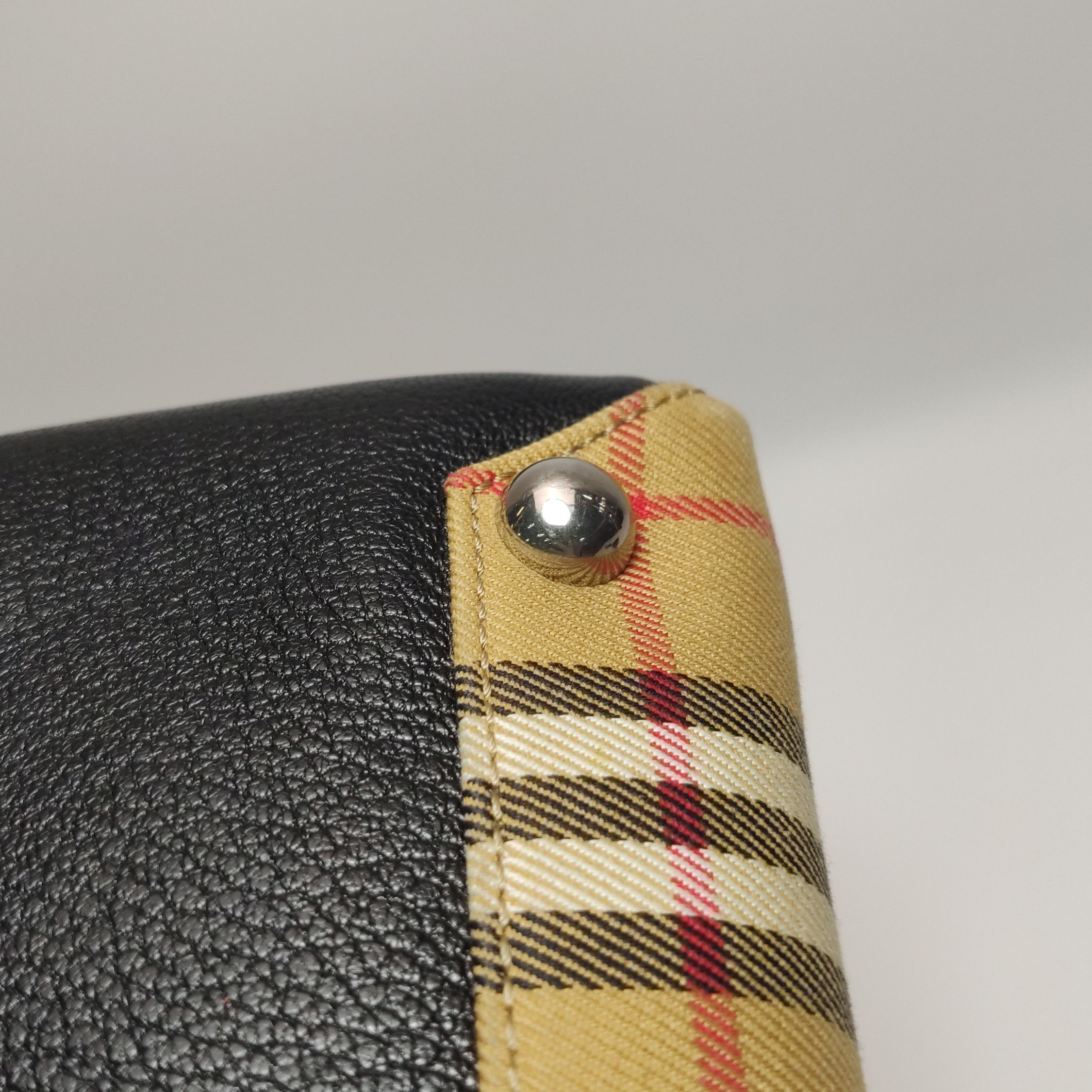 Burberry Burberry Women os Shoulder Bags Size ONE SIZE - 12 Thumbnail