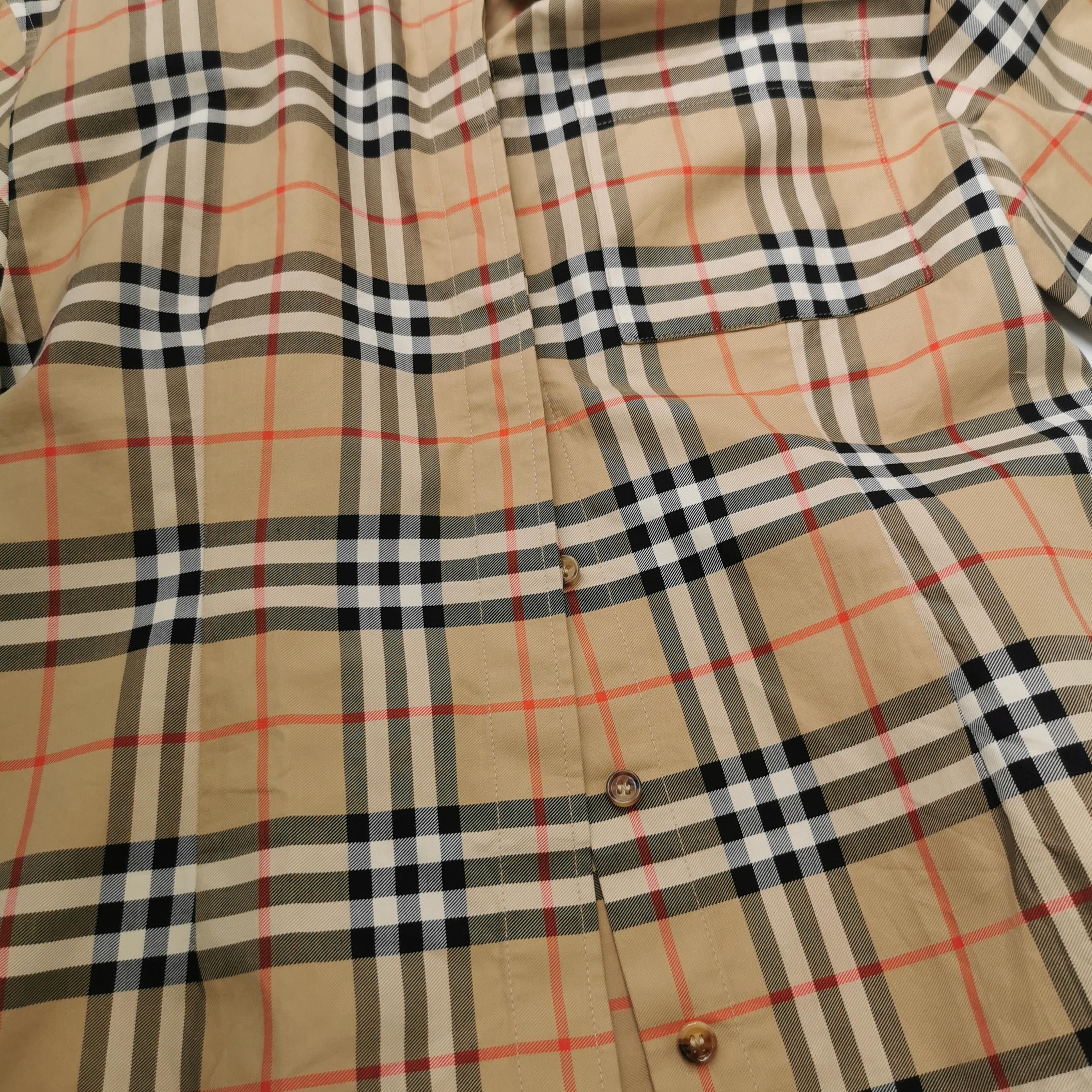 Burberry Burberry Women s Button Ups Size S / US 4 / IT 40 - 3 Thumbnail