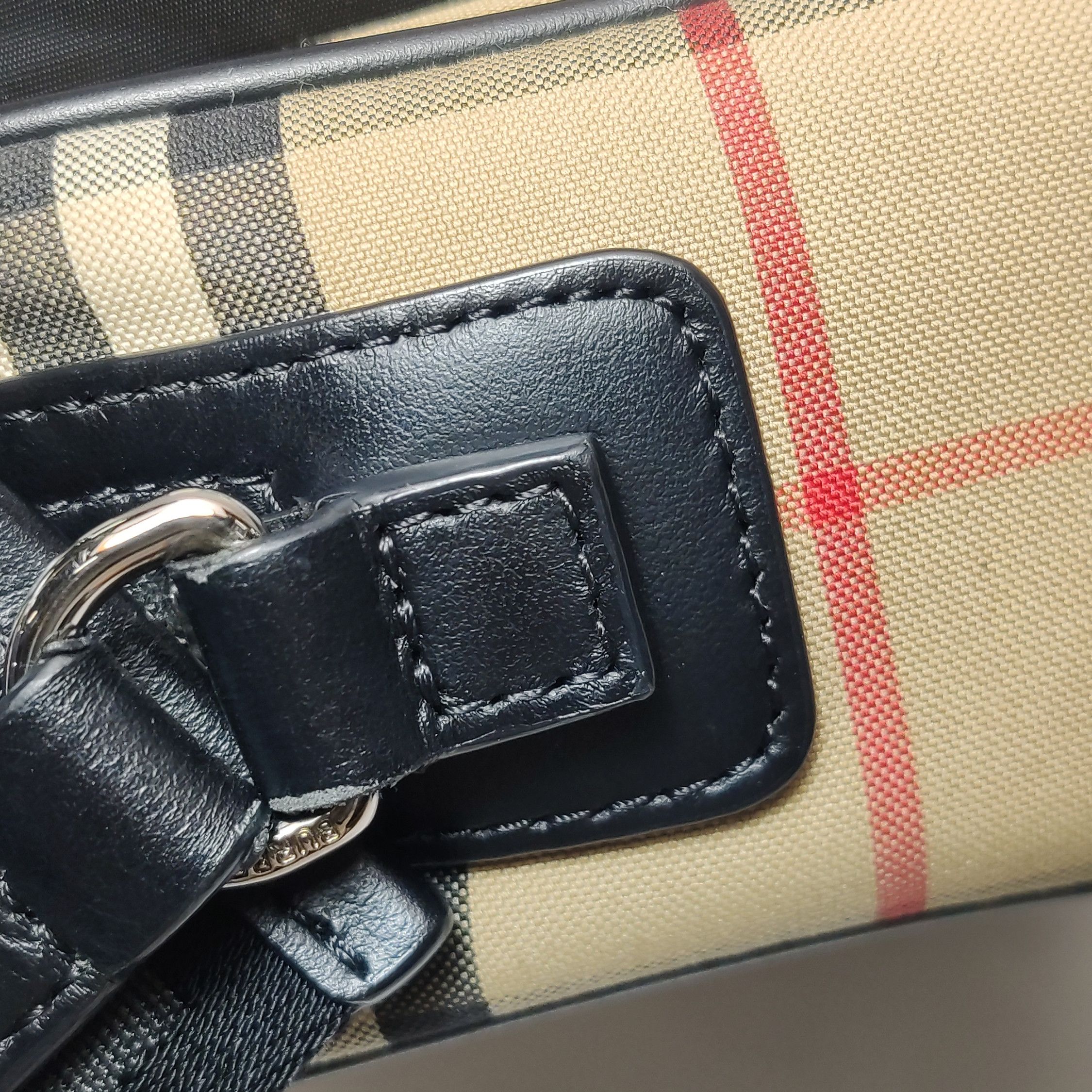 Burberry Burberry Women os Shoulder Bags Size ONE SIZE - 18 Thumbnail