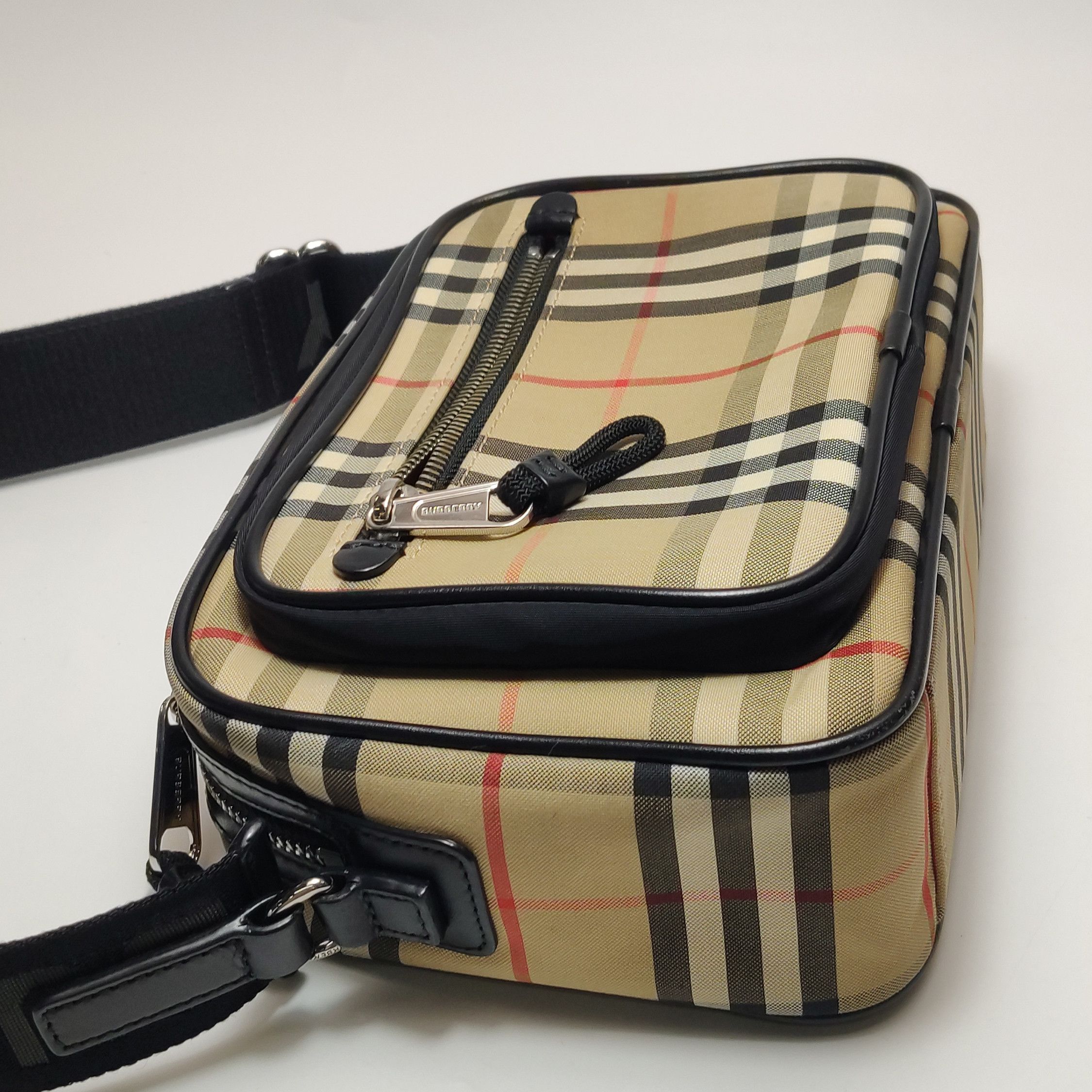 Burberry Burberry Women os Shoulder Bags Size ONE SIZE - 24 Thumbnail