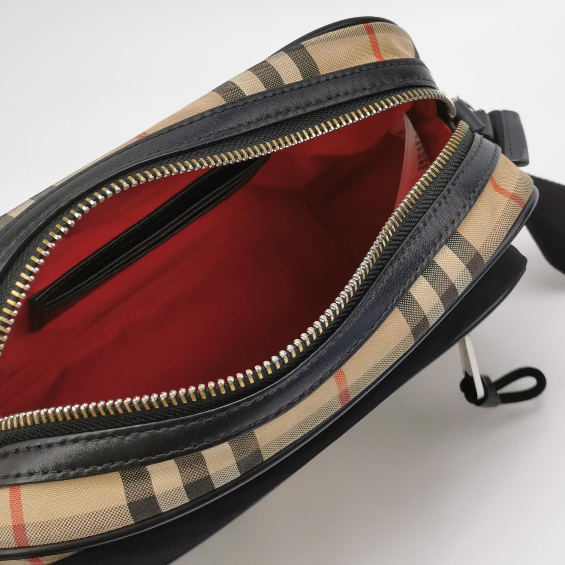 Burberry Burberry Women os Shoulder Bags Size ONE SIZE - 7 Thumbnail