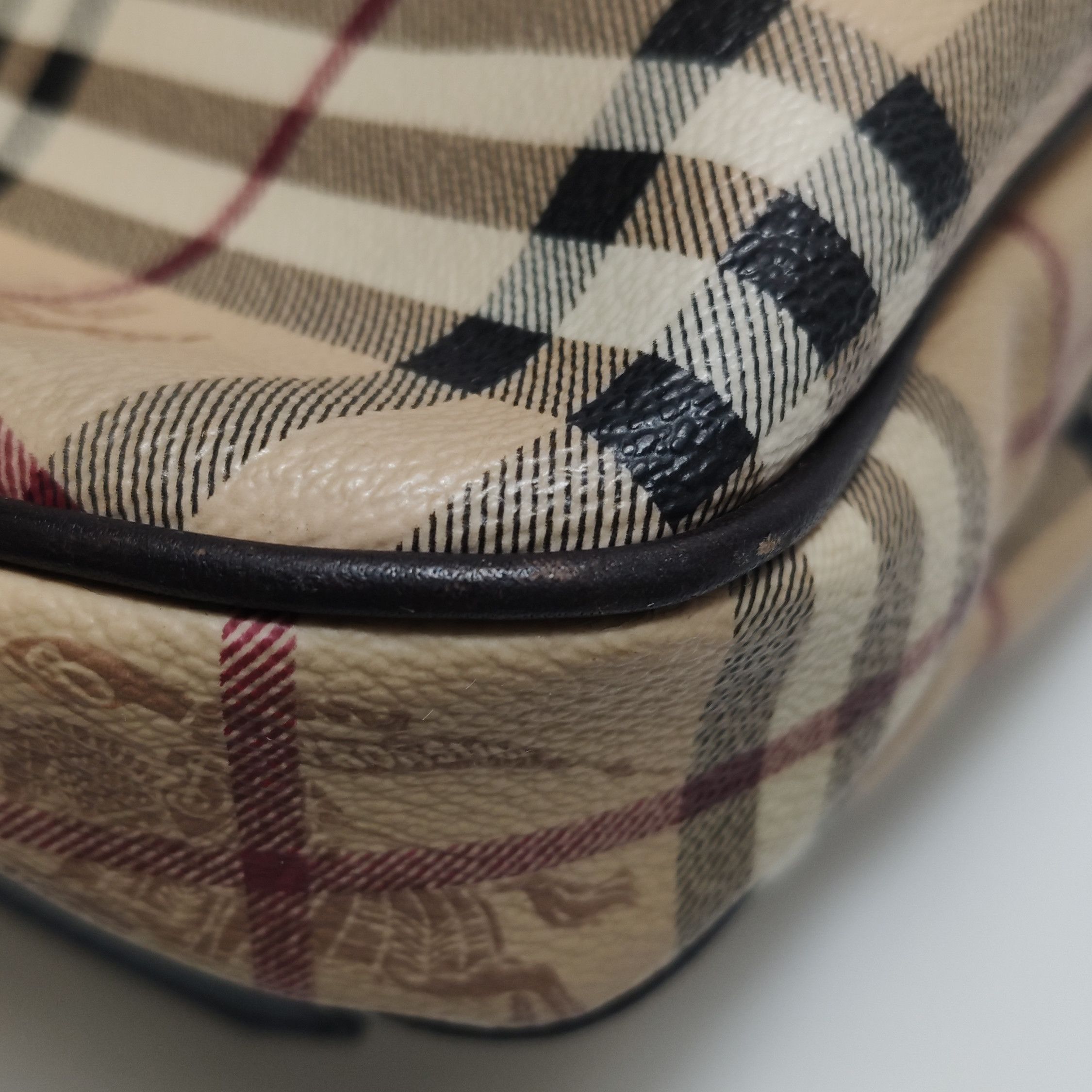 Burberry Burberry Women os Shoulder Bags Size ONE SIZE - 18 Thumbnail