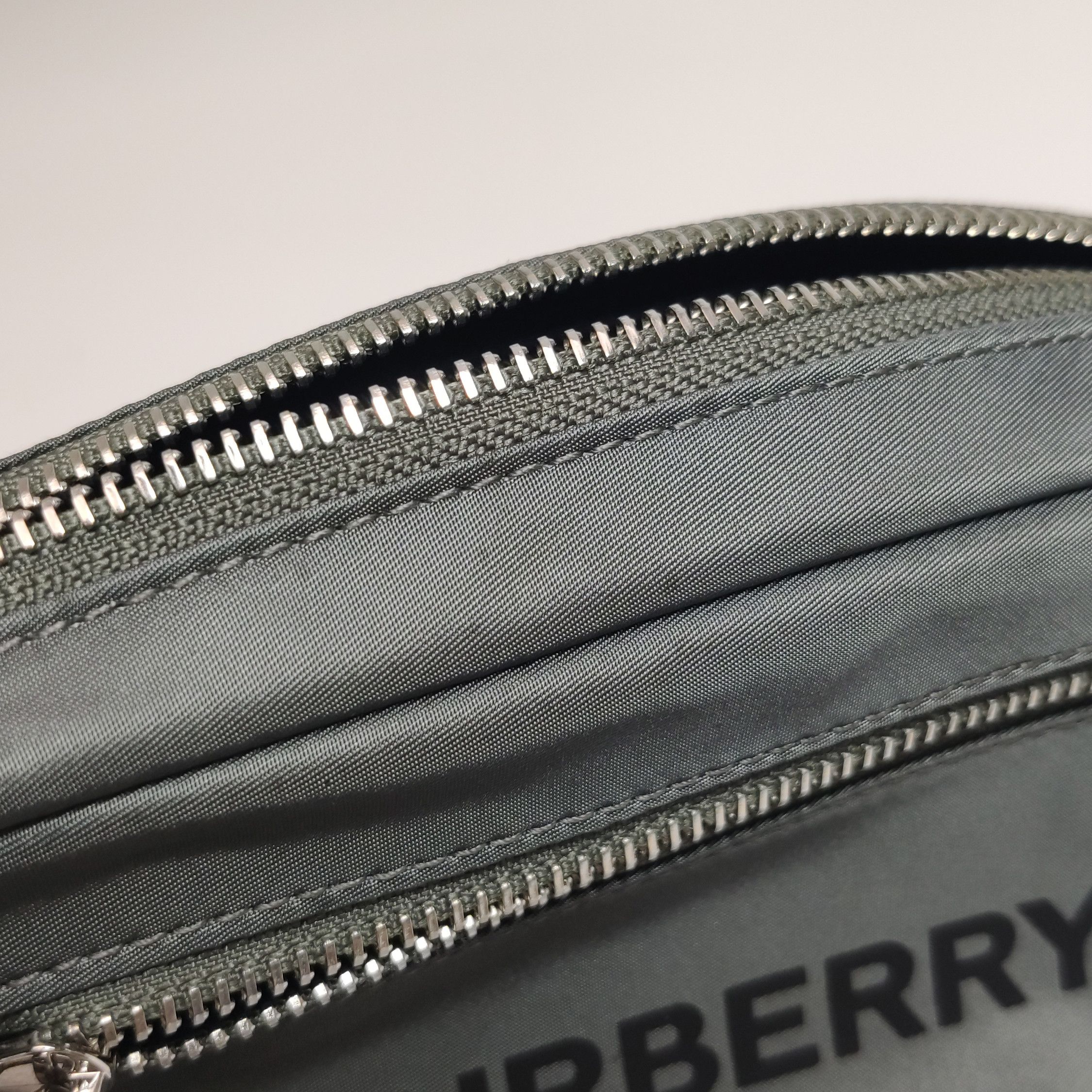 Burberry Burberry Women os Belt Bags Size ONE SIZE - 14 Thumbnail
