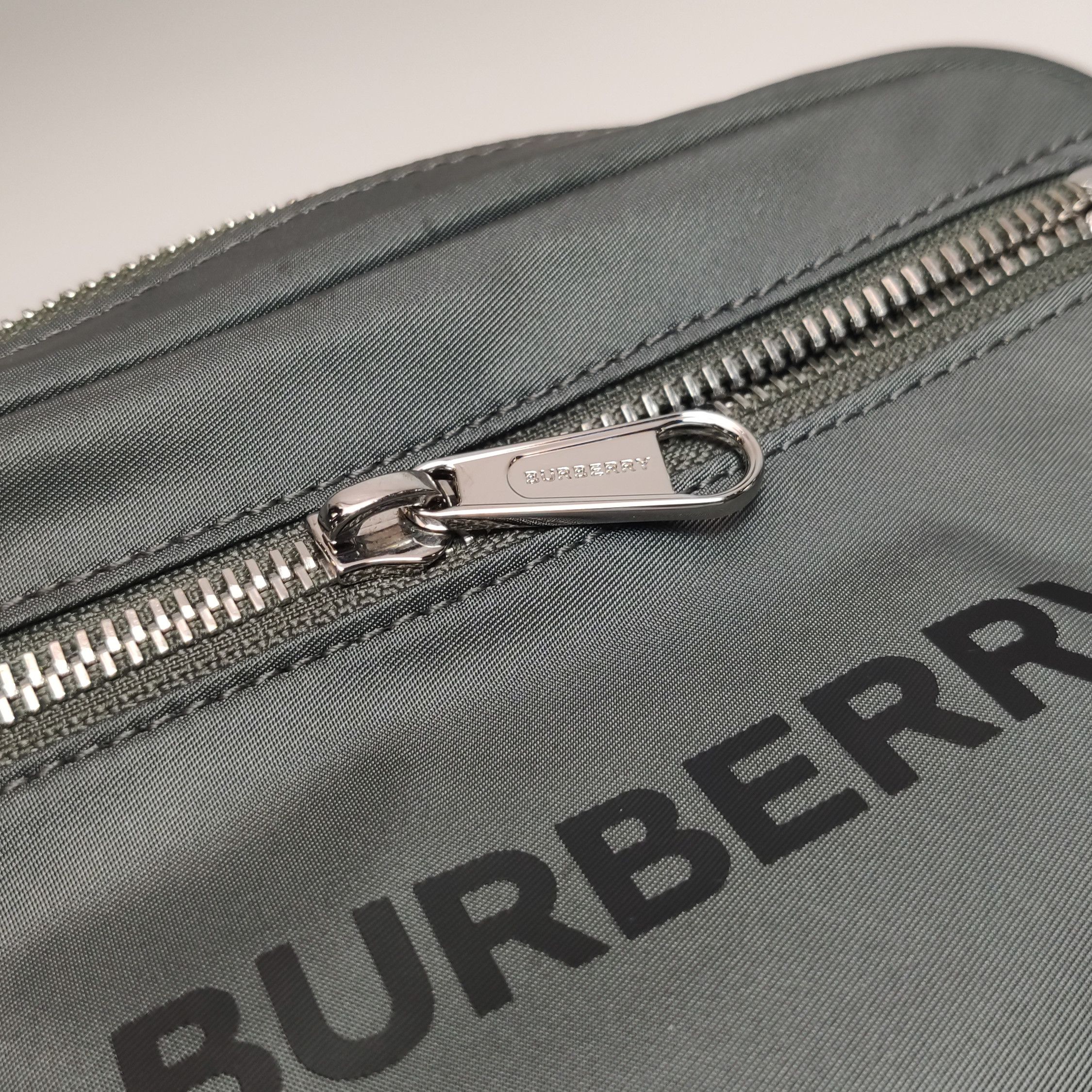 Burberry Burberry Women os Belt Bags Size ONE SIZE - 10 Thumbnail