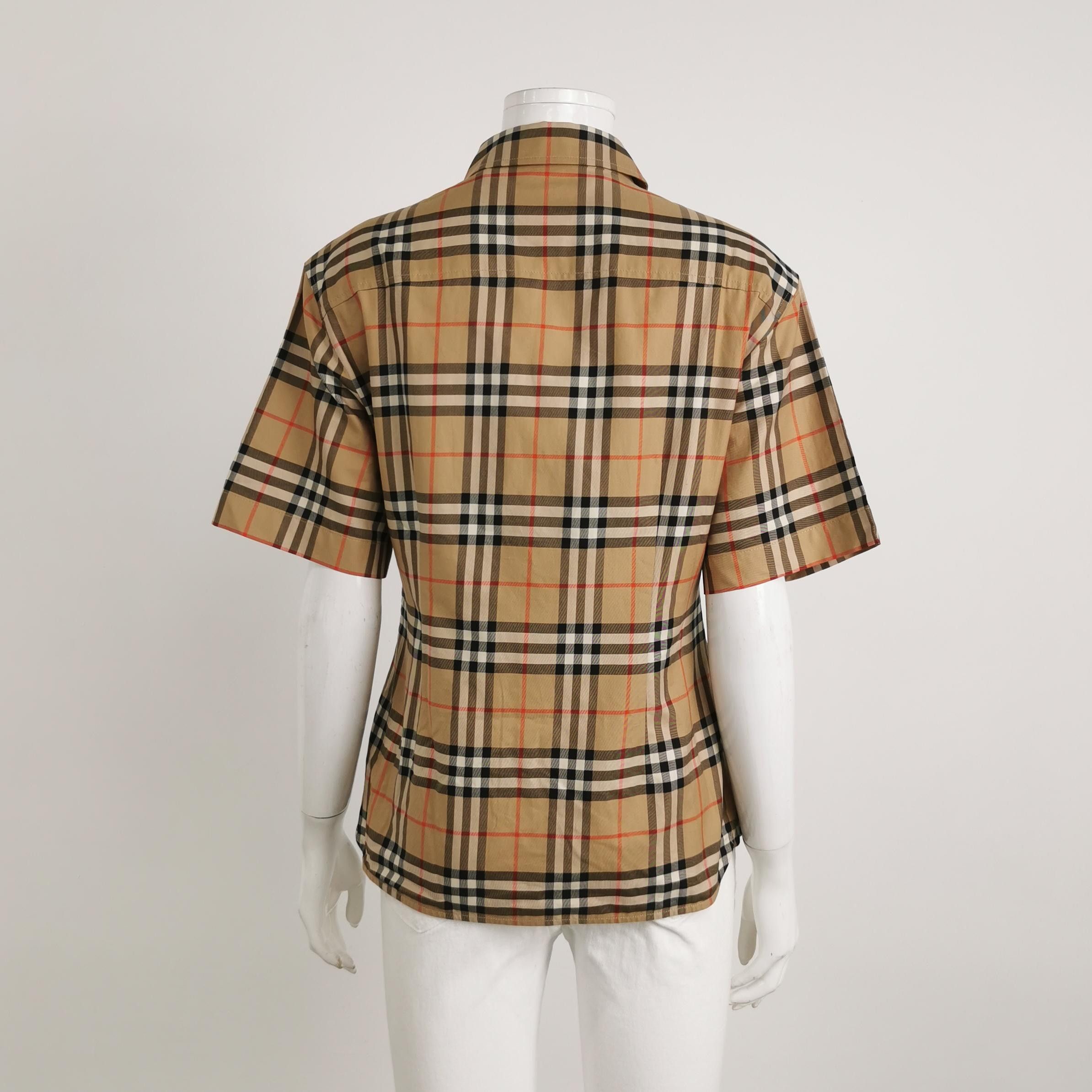 Burberry Burberry Women 4 Button Ups Size S / US 4 / IT 40 - 2 Thumbnail