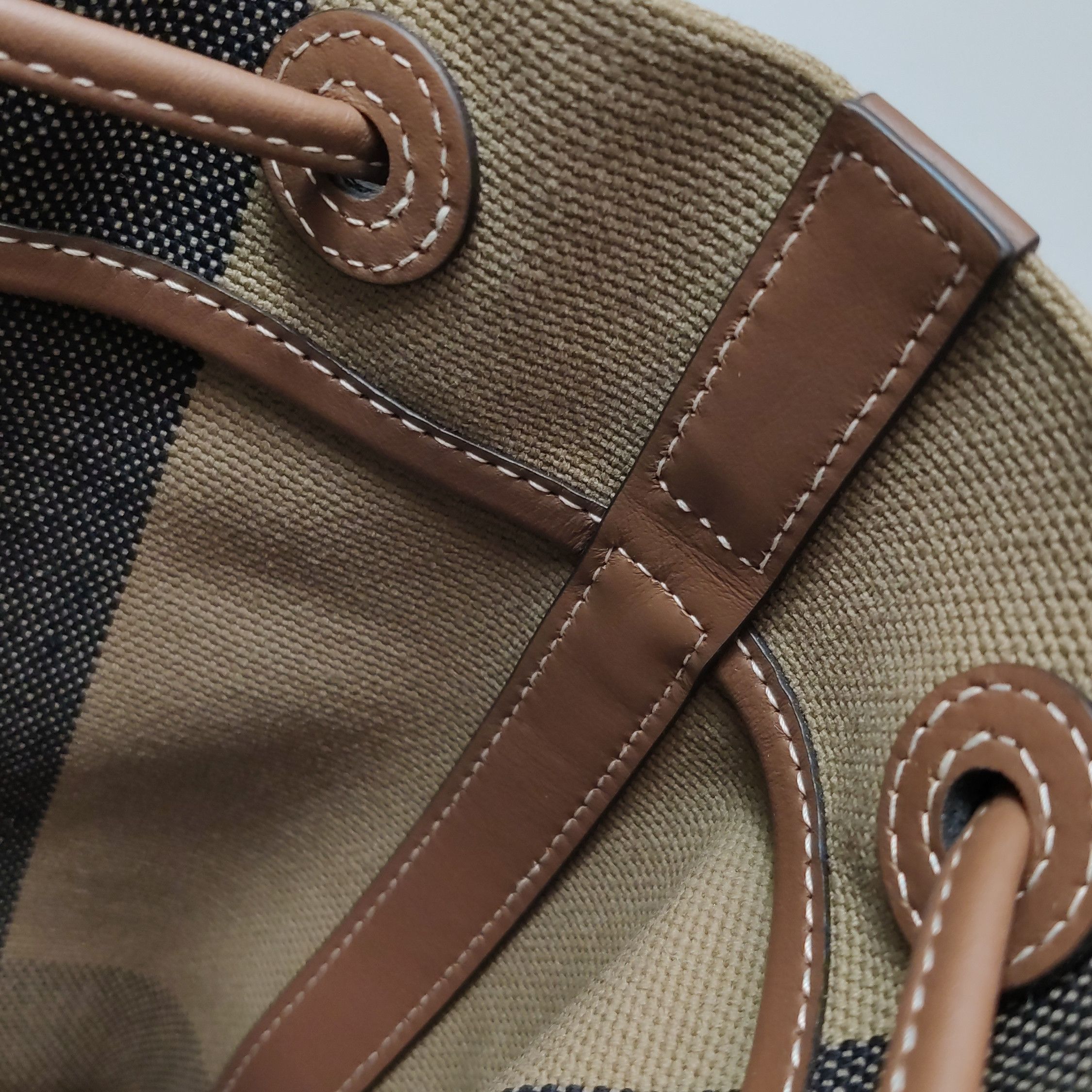 Burberry Burberry Women os Shoulder Bags Size ONE SIZE - 15 Thumbnail