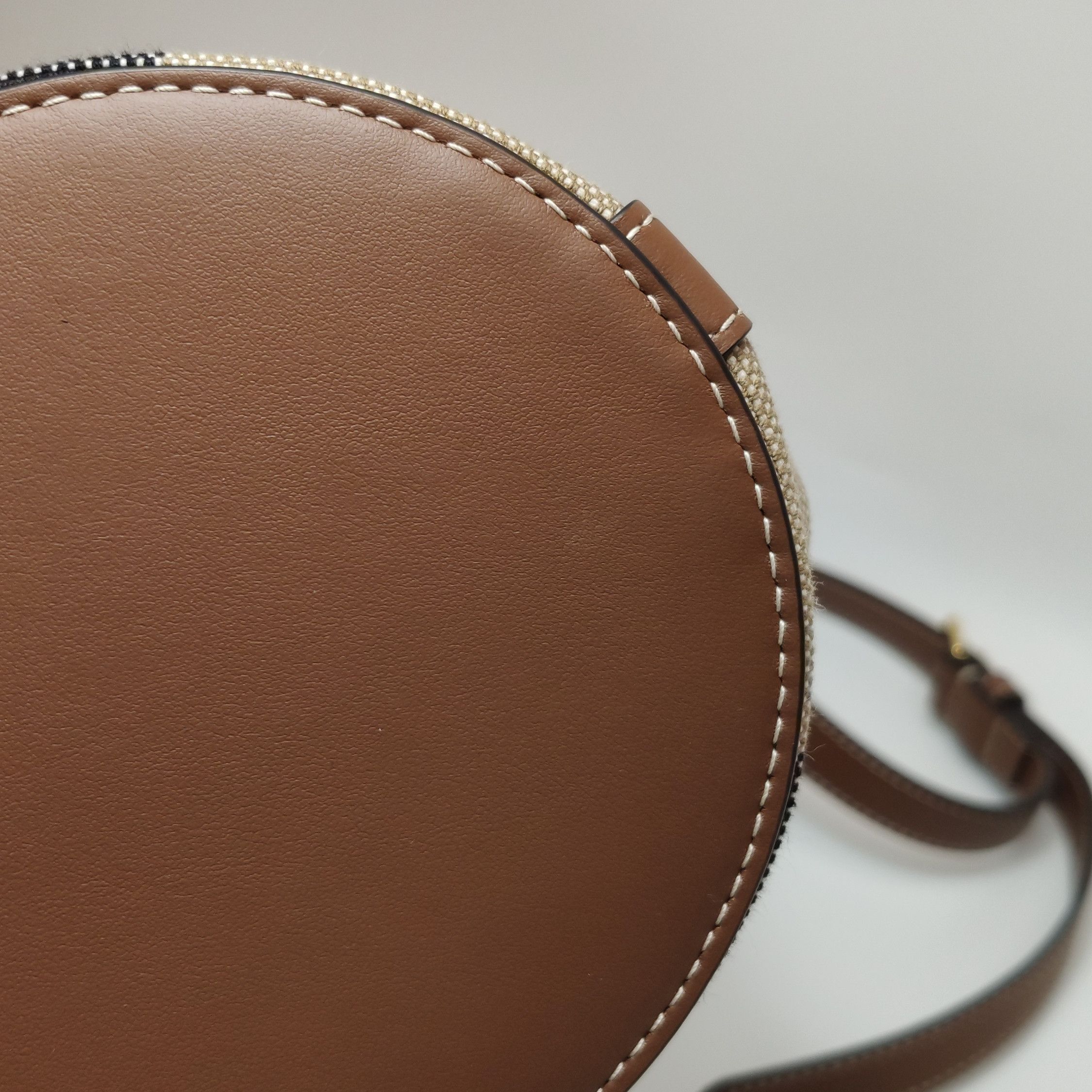 Burberry Burberry Women os Shoulder Bags Size ONE SIZE - 16 Thumbnail