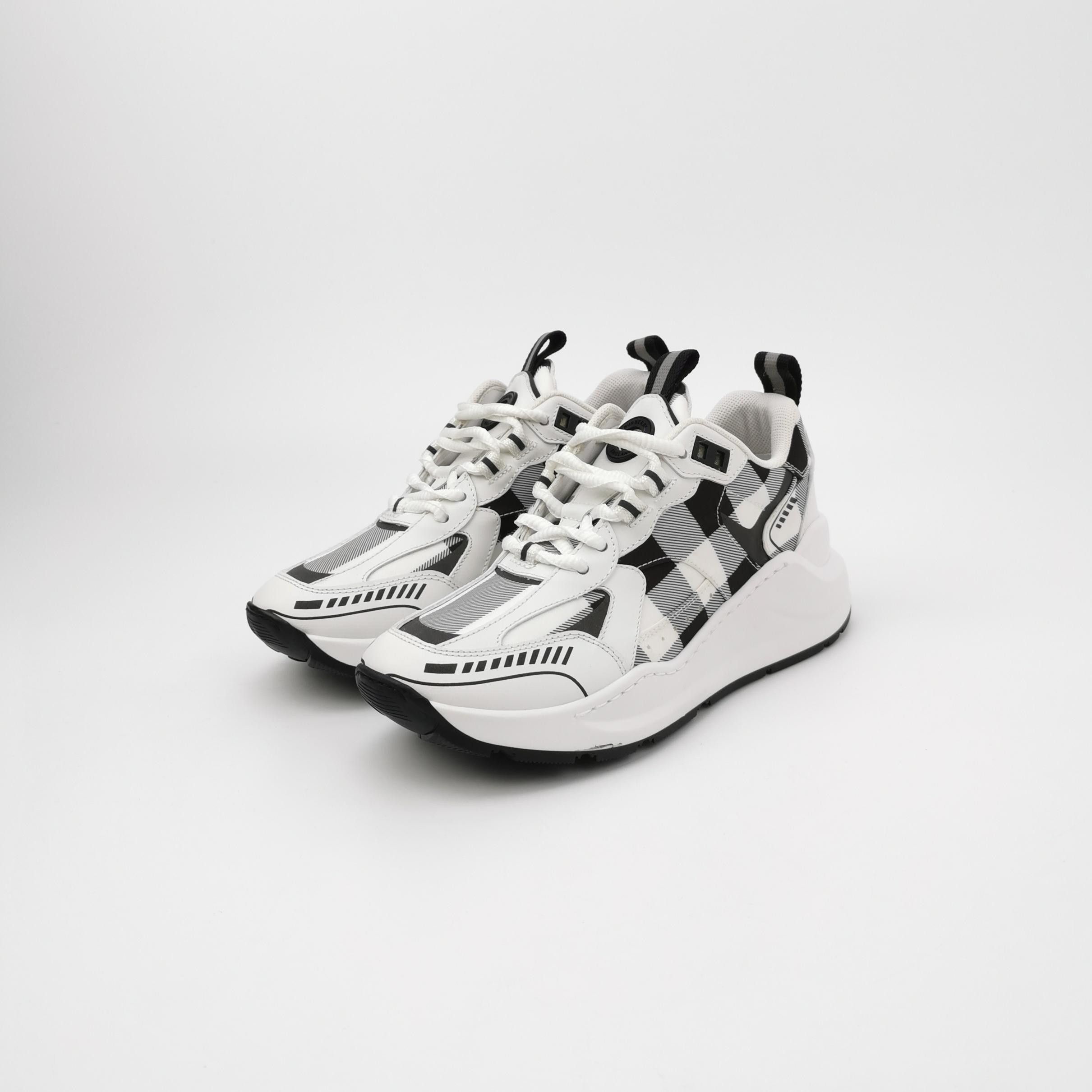 Burberry Burberry Women 5 Lowtop Sneakers Size US 5 / IT 35 - 2 Thumbnail
