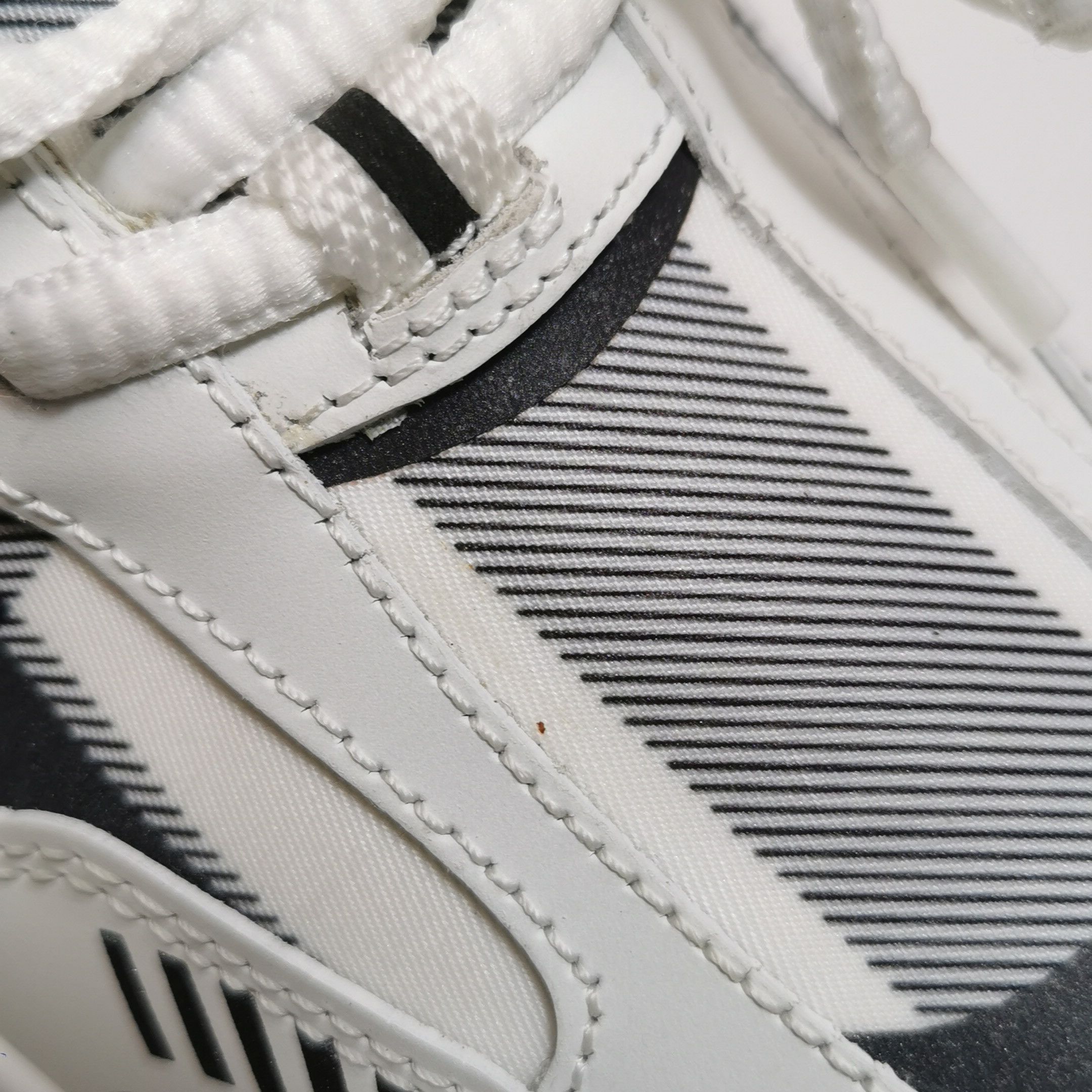 Burberry Burberry Women 5 Lowtop Sneakers Size US 5 / IT 35 - 8 Thumbnail