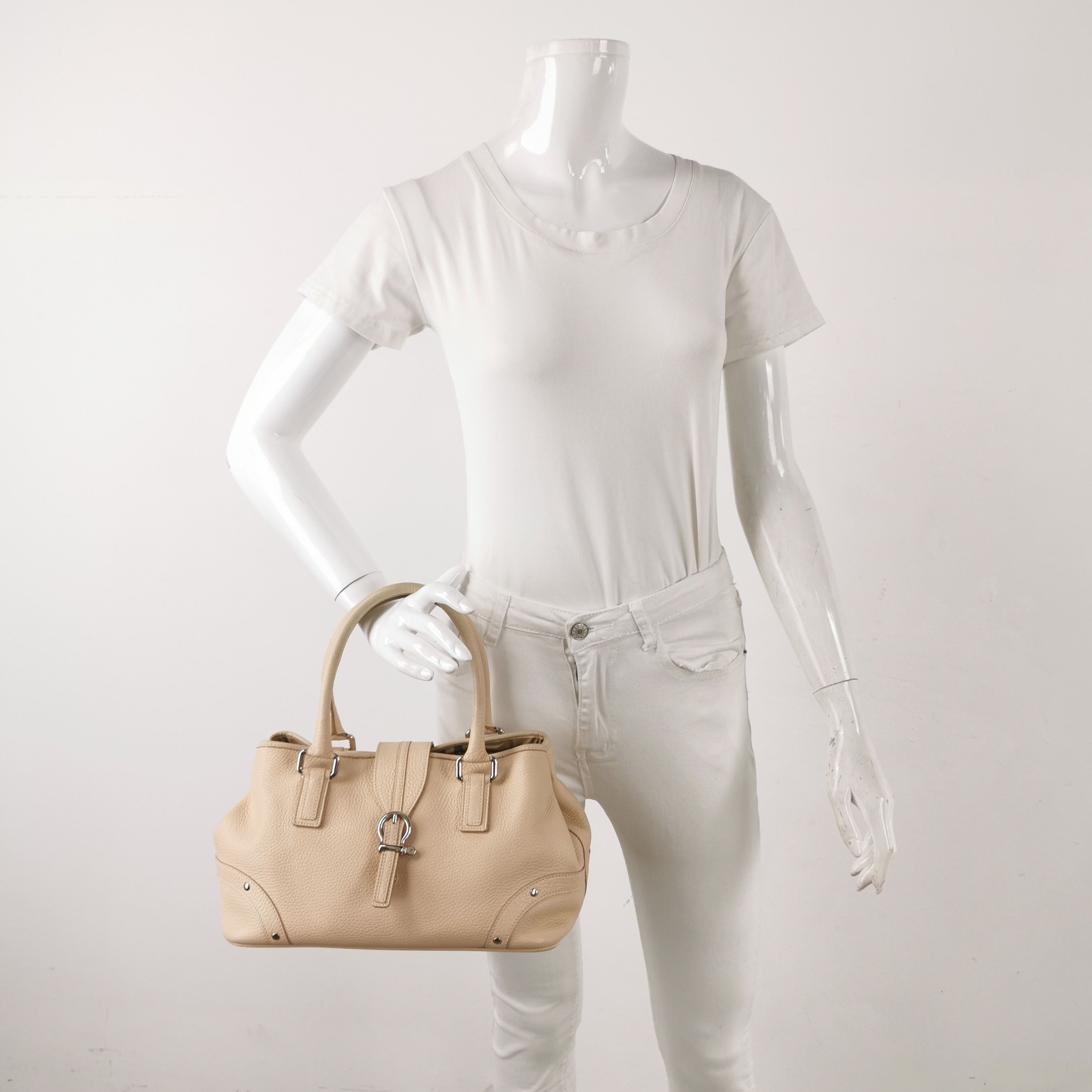 Burberry Burberry Women os Tote Bags Size ONE SIZE - 2 Thumbnail