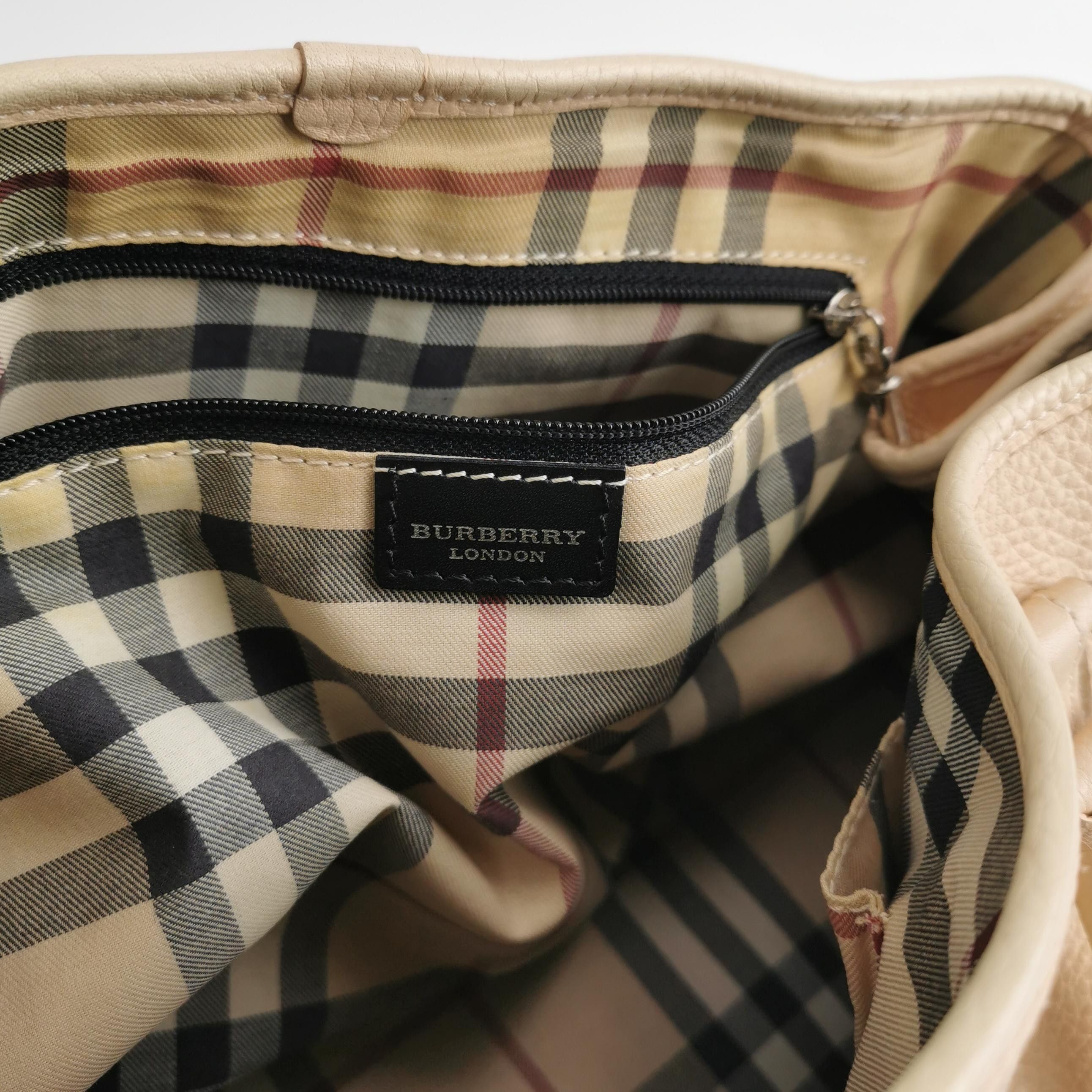 Burberry Burberry Women os Tote Bags Size ONE SIZE - 8 Thumbnail