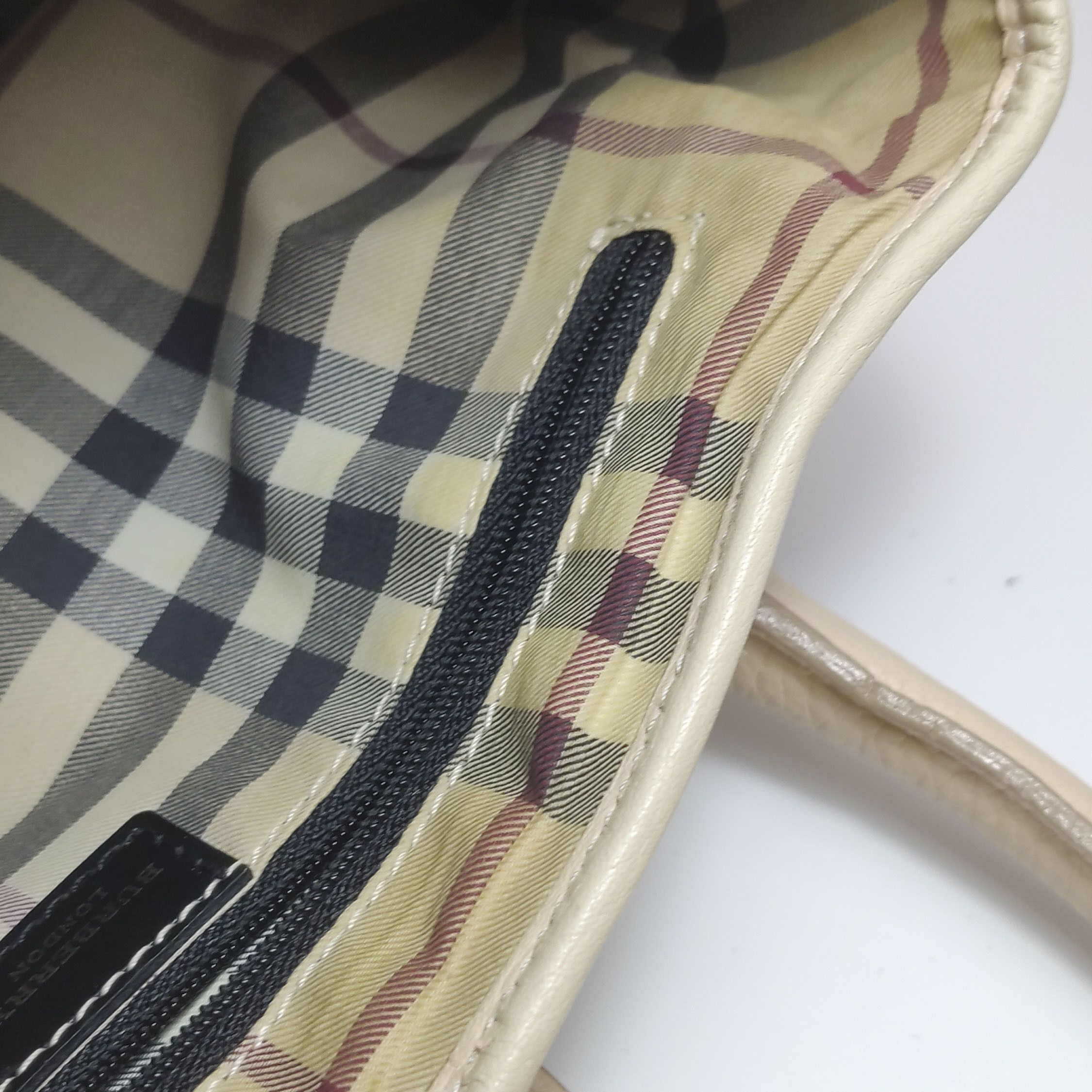 Burberry Burberry Women os Tote Bags Size ONE SIZE - 9 Thumbnail