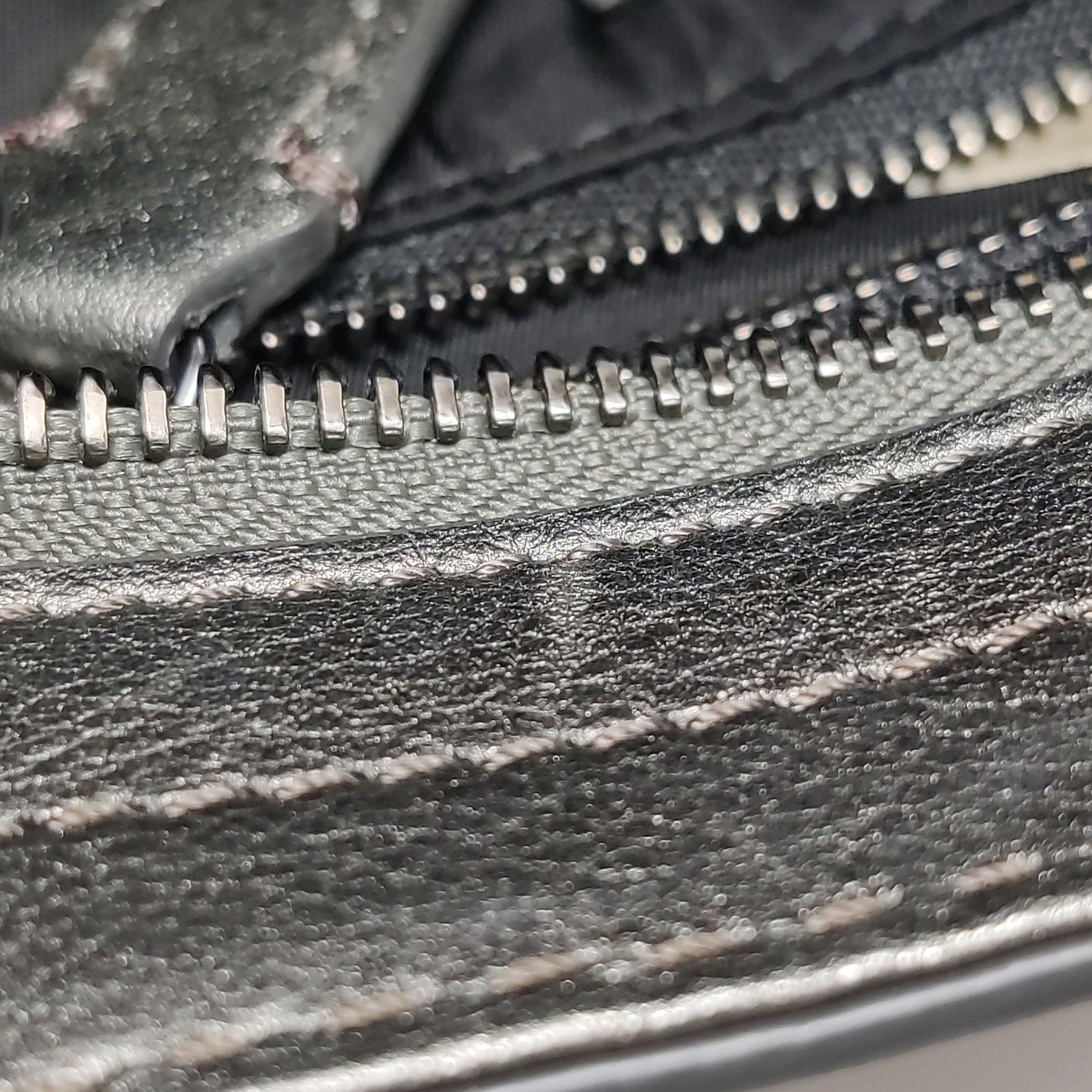 Burberry Burberry Women os Shoulder Bags Size ONE SIZE - 9 Thumbnail