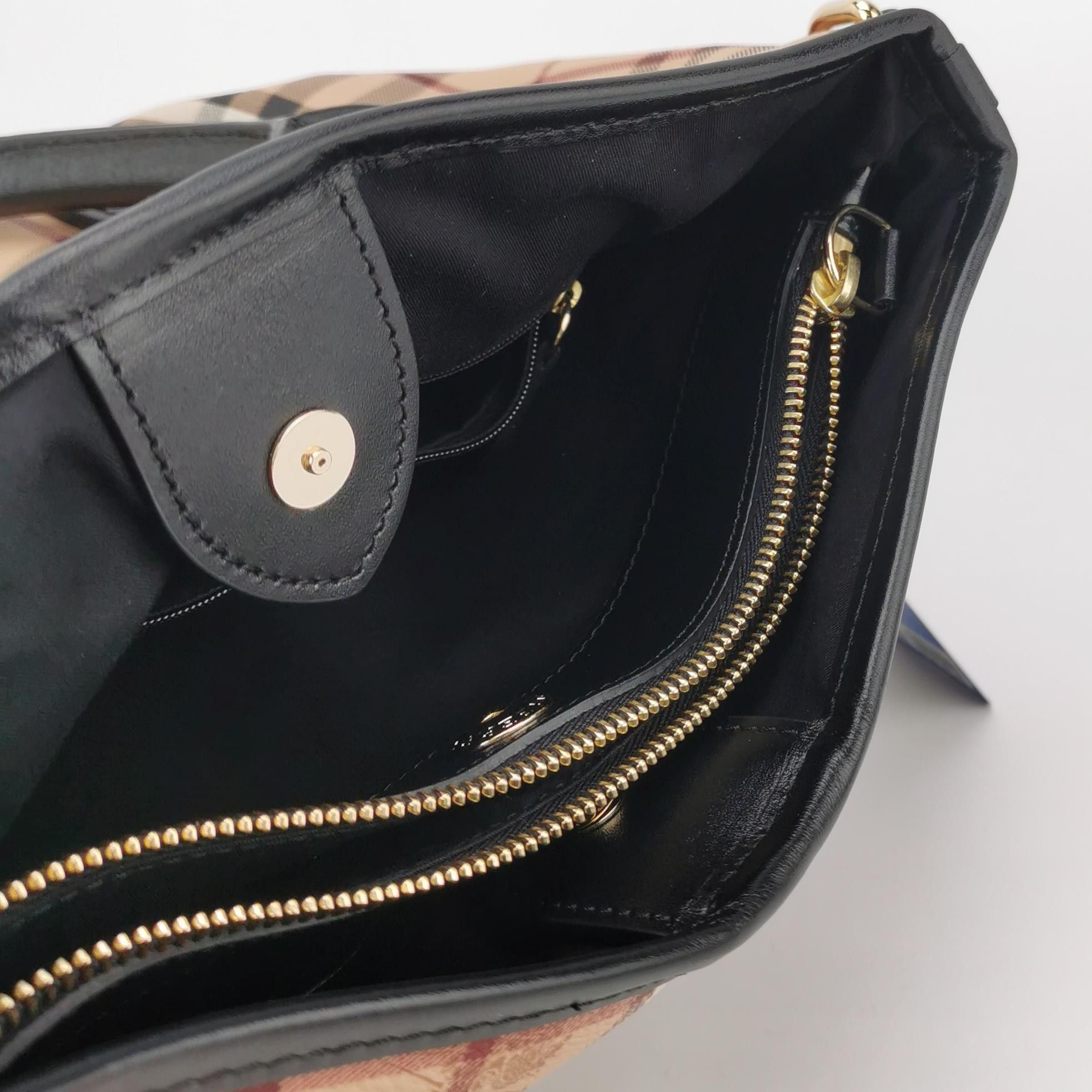 Burberry Burberry Women os Shoulder Bags Size ONE SIZE - 7 Thumbnail