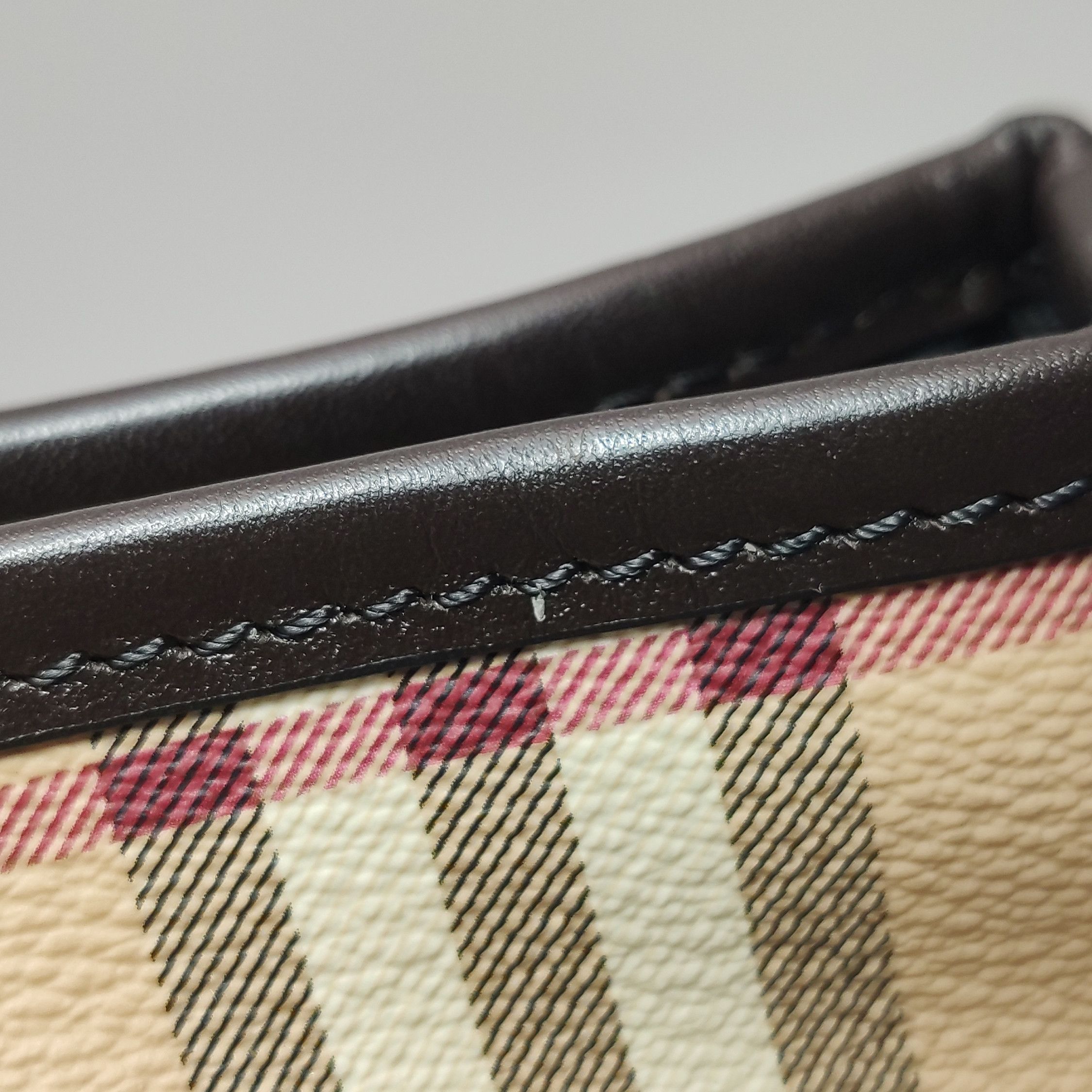 Burberry Burberry Women os Shoulder Bags Size ONE SIZE - 20 Thumbnail
