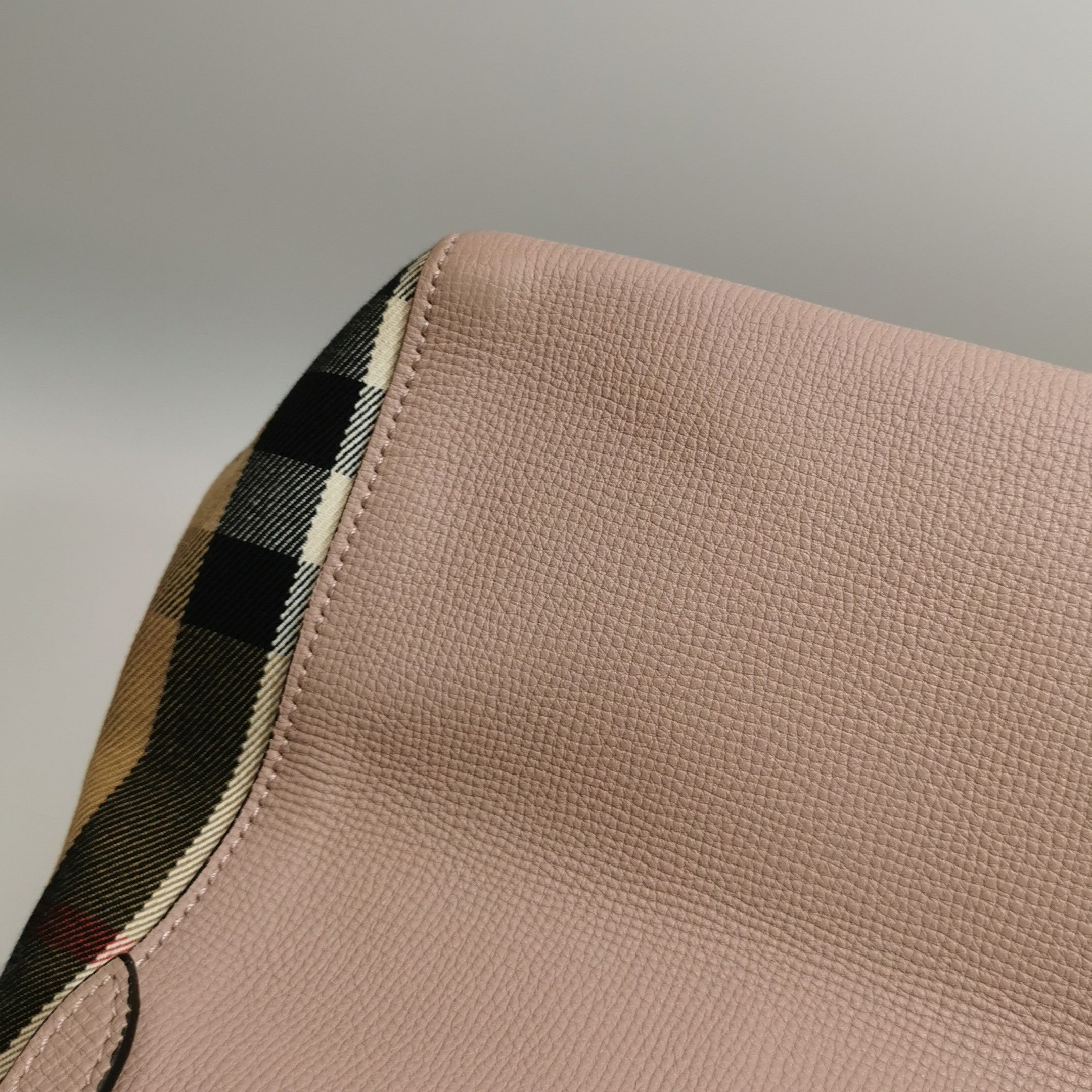Burberry Burberry Women os Shoulder Bags Size ONE SIZE - 24 Thumbnail