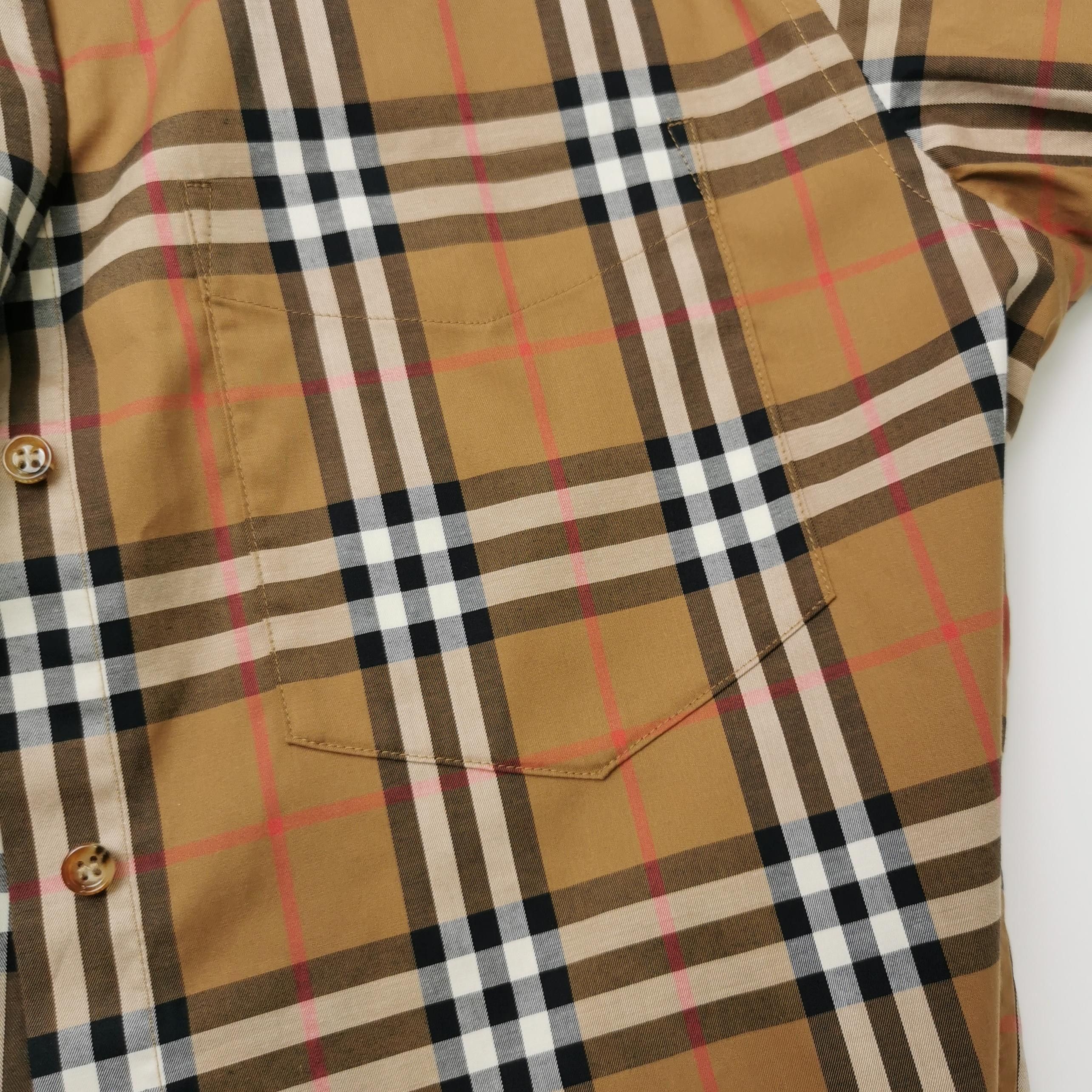 Burberry Burberry Women m Button Ups Size M / US 6-8 / IT 42-44 - 3 Thumbnail