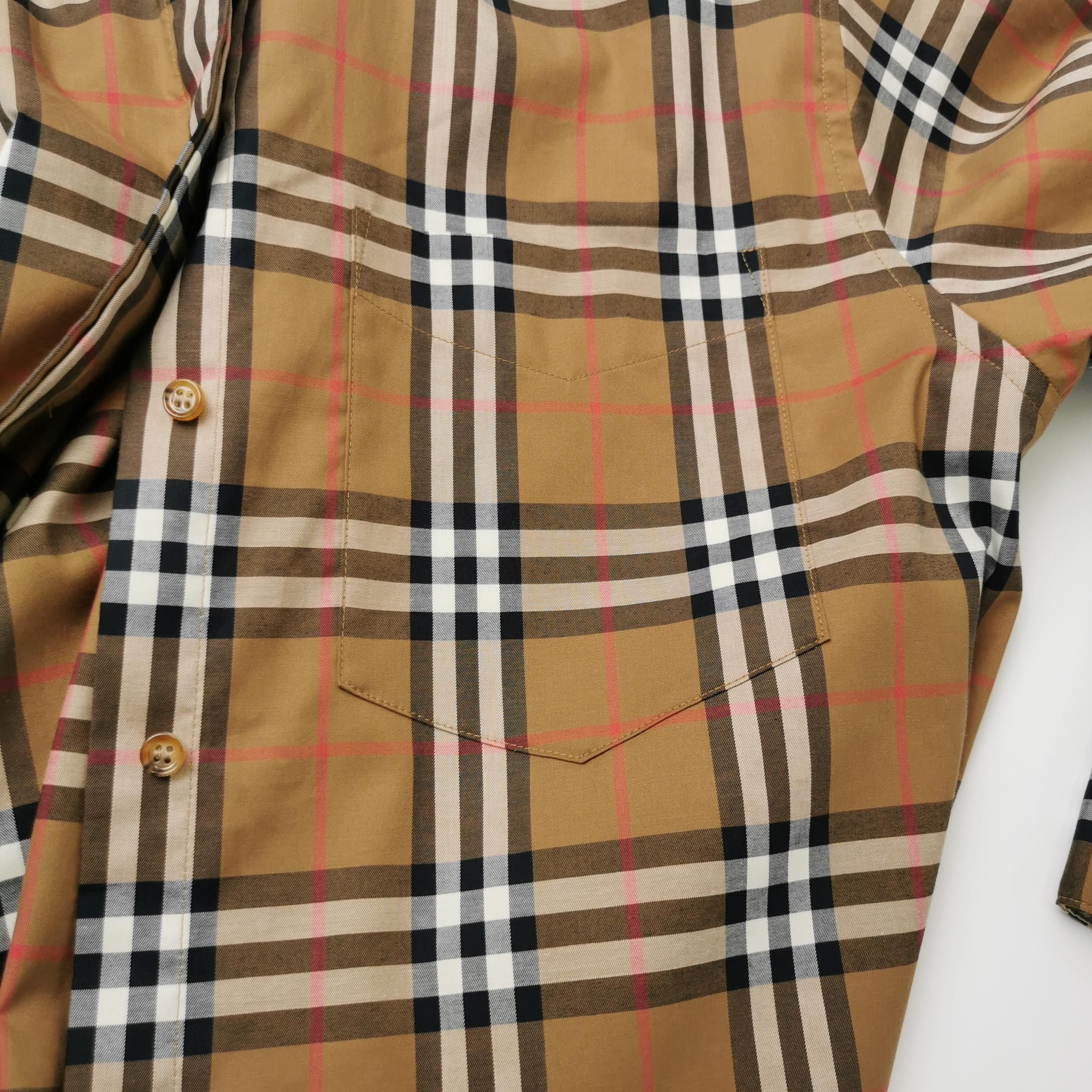 Burberry Burberry Women m Button Ups Size M / US 6-8 / IT 42-44 - 3 Thumbnail