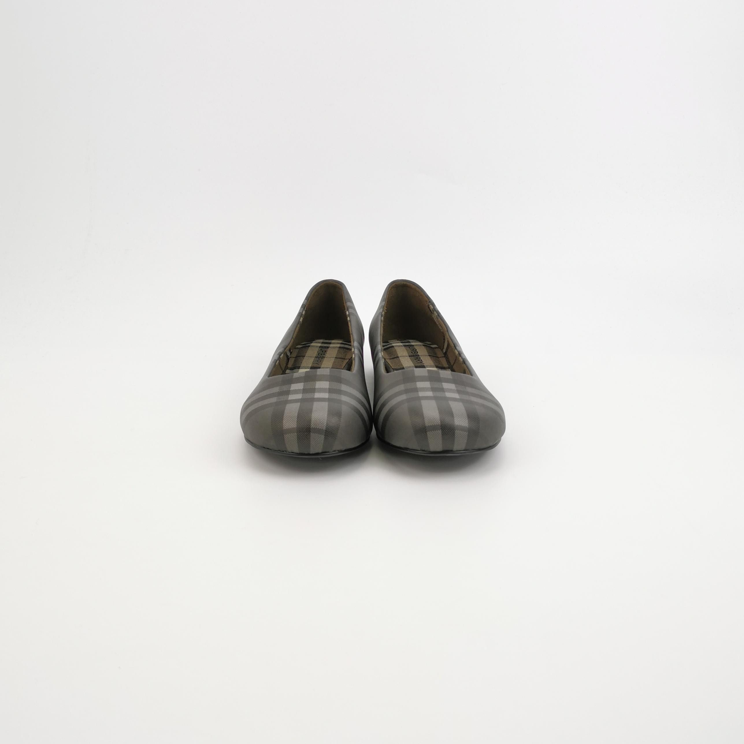 Burberry Burberry Women 10 Flats Size US 10 / IT 40 - 3 Thumbnail