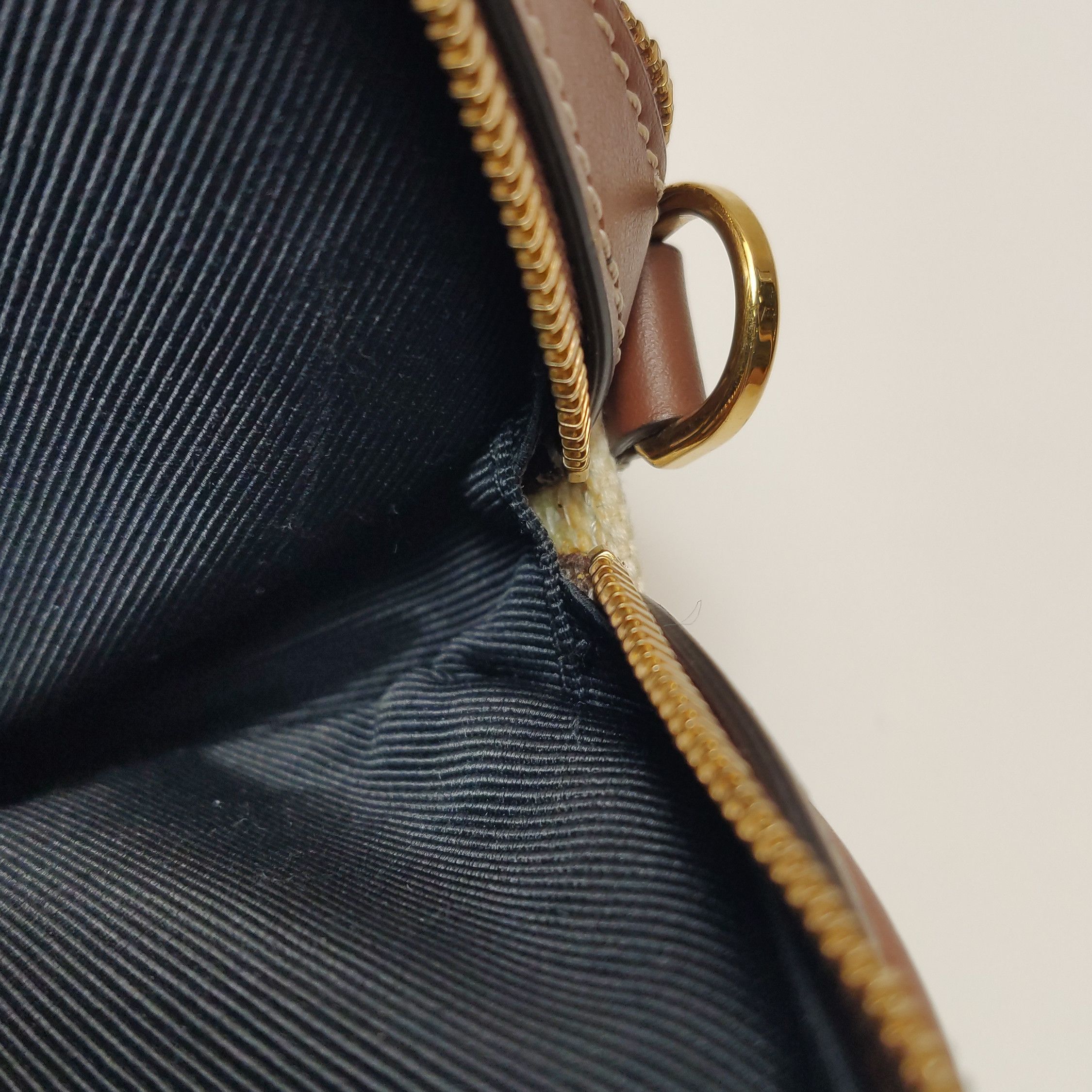 Burberry Burberry Women os Shoulder Bags Size ONE SIZE - 14 Thumbnail
