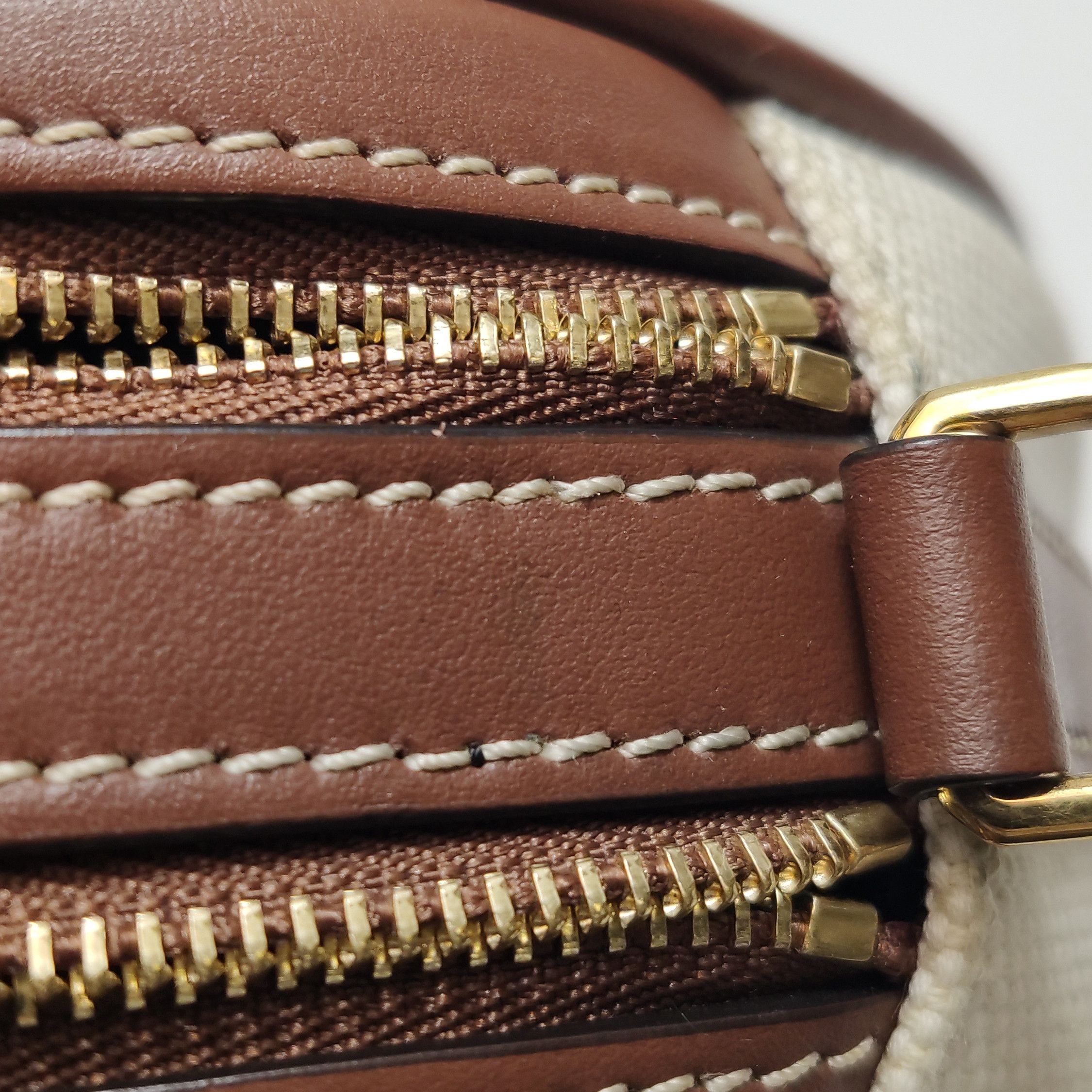 Burberry Burberry Women os Shoulder Bags Size ONE SIZE - 16 Thumbnail