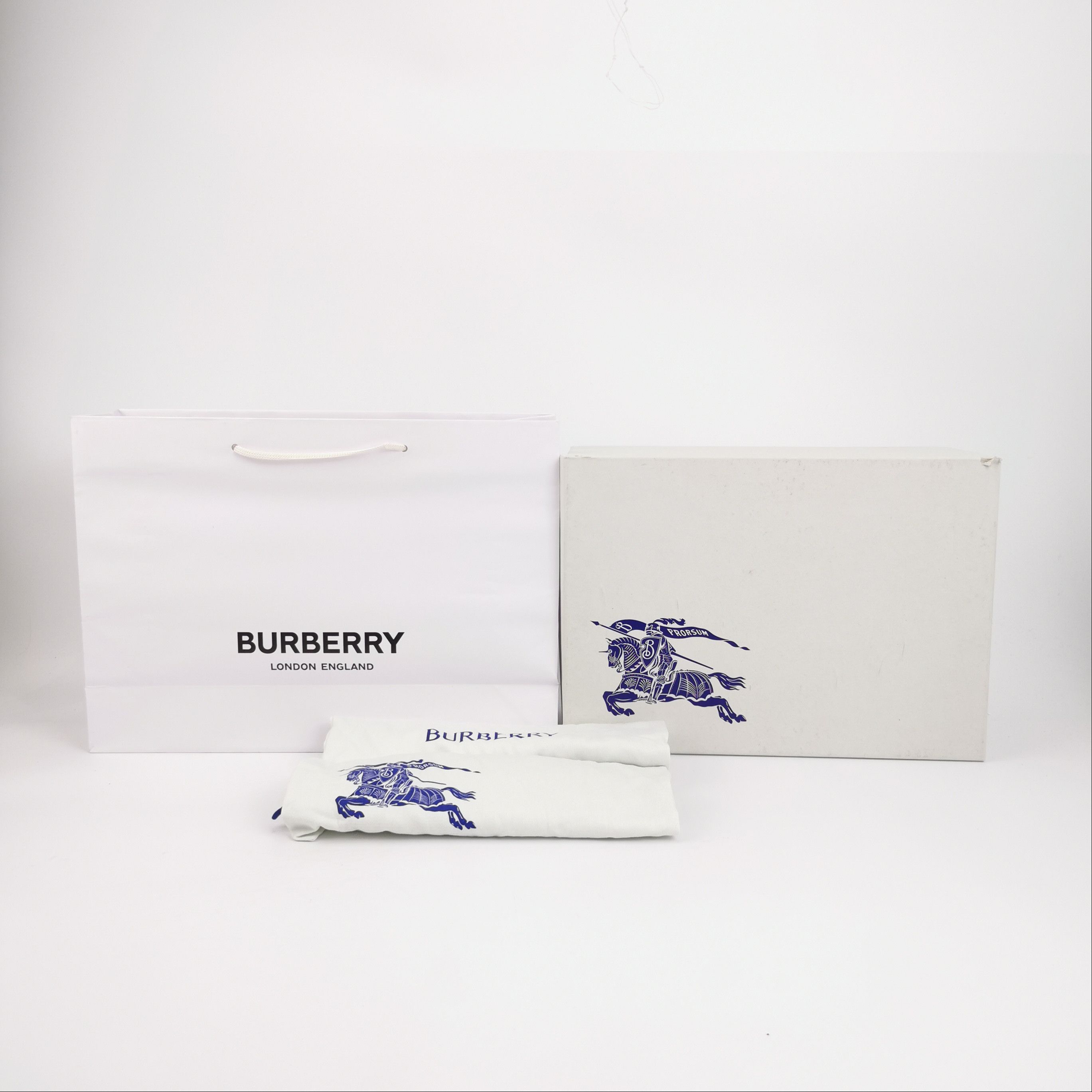 Burberry Burberry Women 7 Lowtop Sneakers Size US 7 / IT 37 - 6 Thumbnail