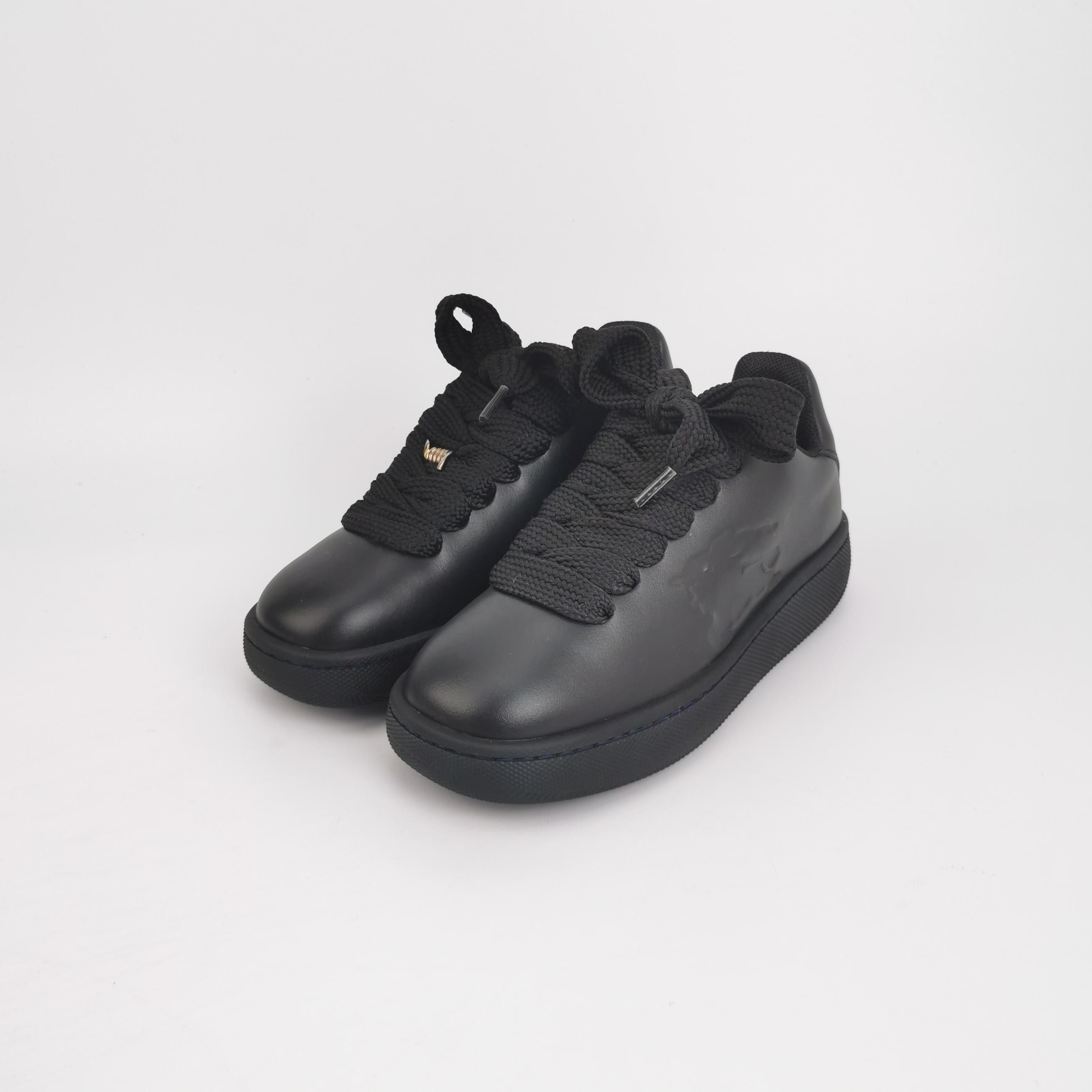 Burberry Burberry Women 6 Lowtop Sneakers Size US 6 / IT 36 - 2 Thumbnail