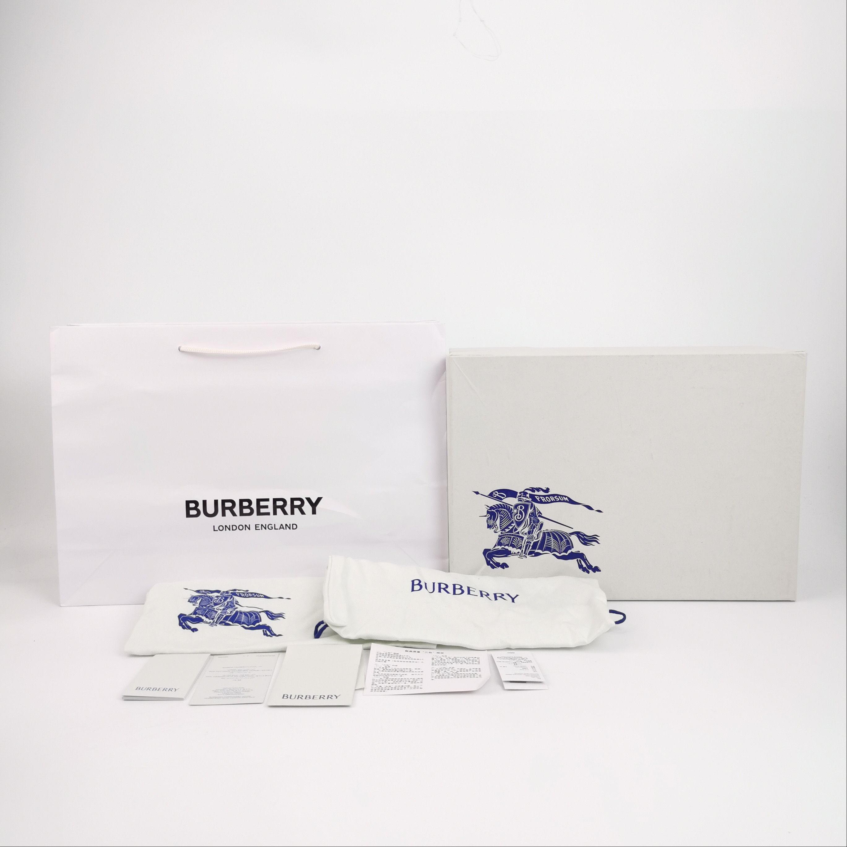 Burberry Burberry Women 6 Lowtop Sneakers Size US 6 / IT 36 - 6 Thumbnail