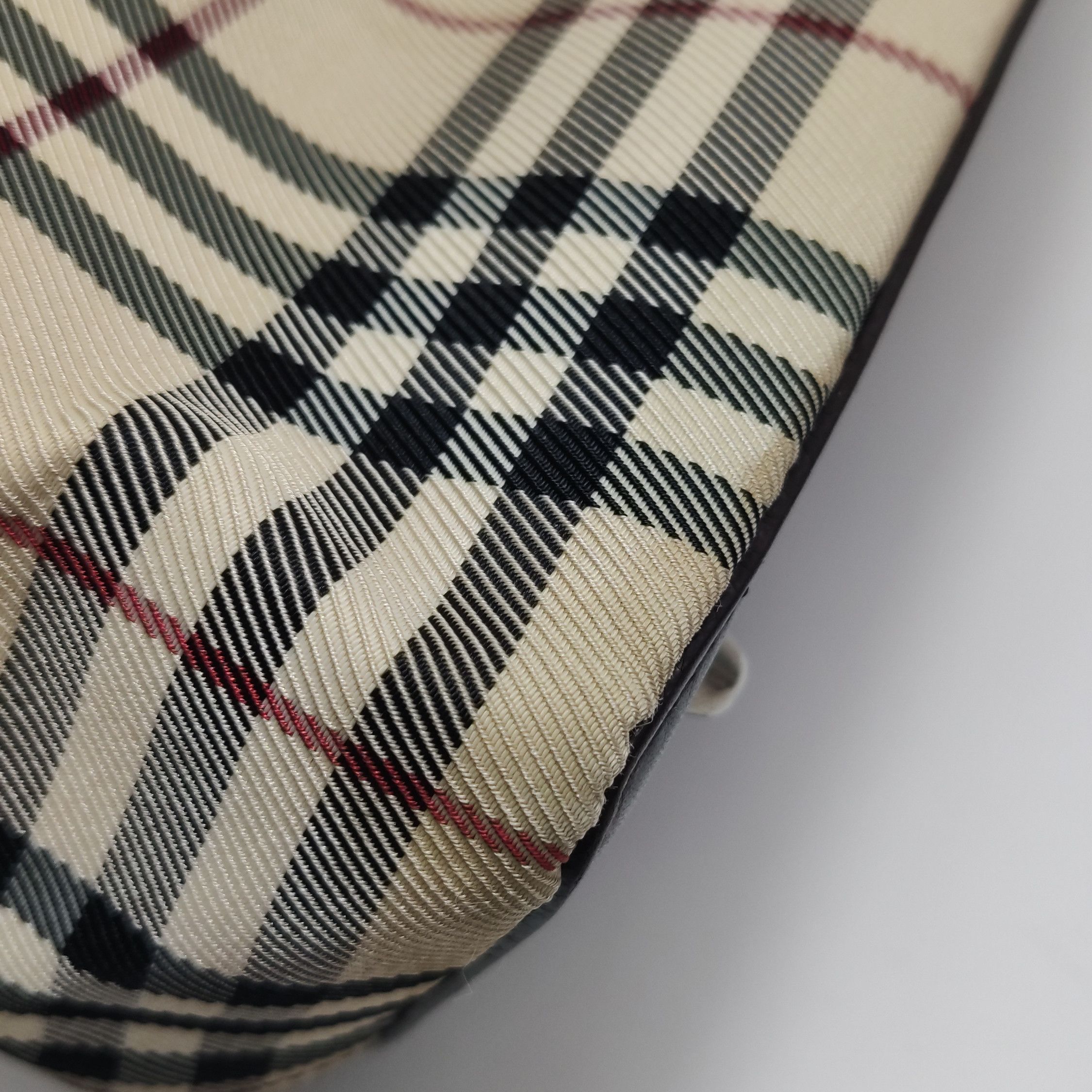 Burberry Burberry Women os Shoulder Bags Size ONE SIZE - 20 Thumbnail