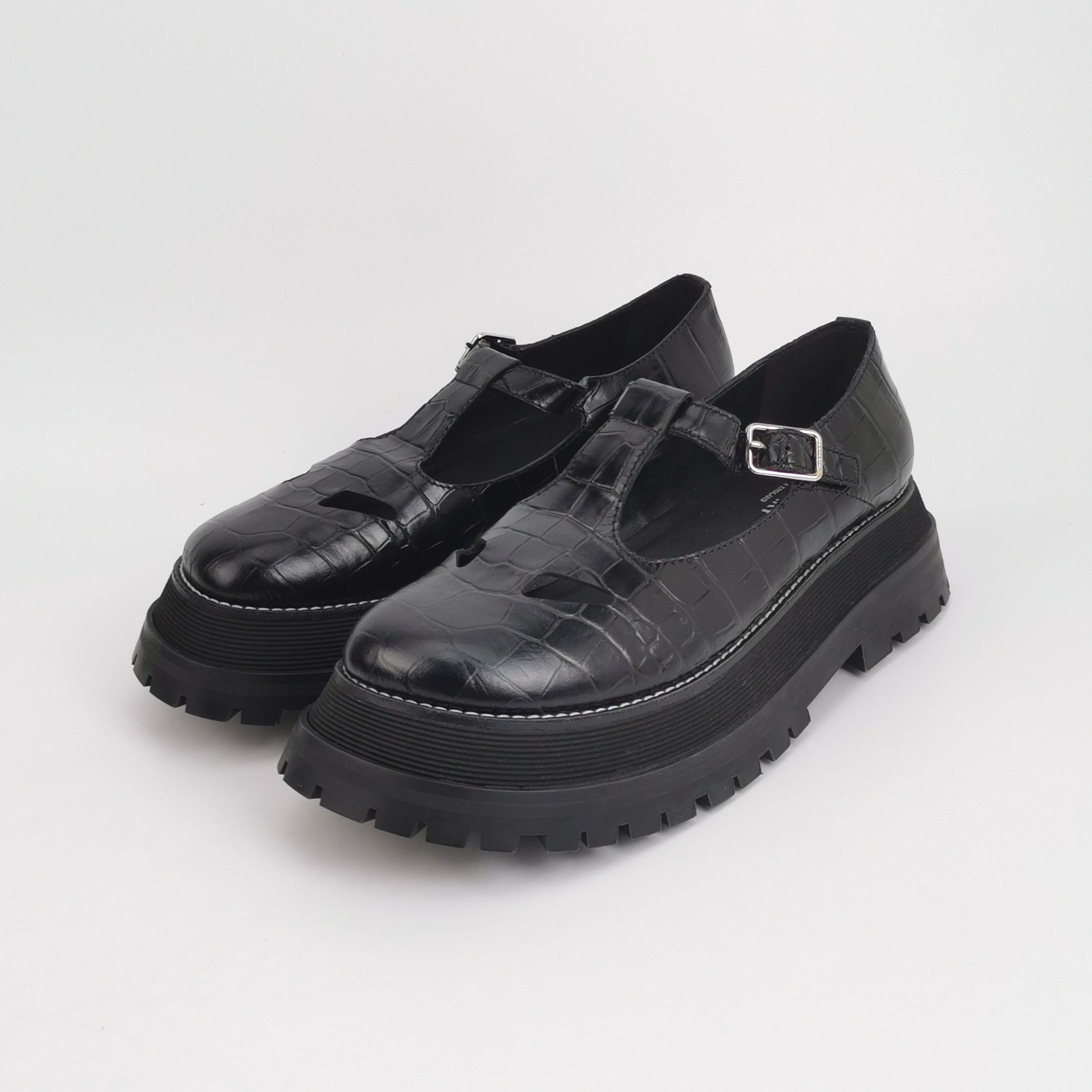 Burberry Burberry Women 10 Flats Size US 10 / IT 40 - 2 Thumbnail