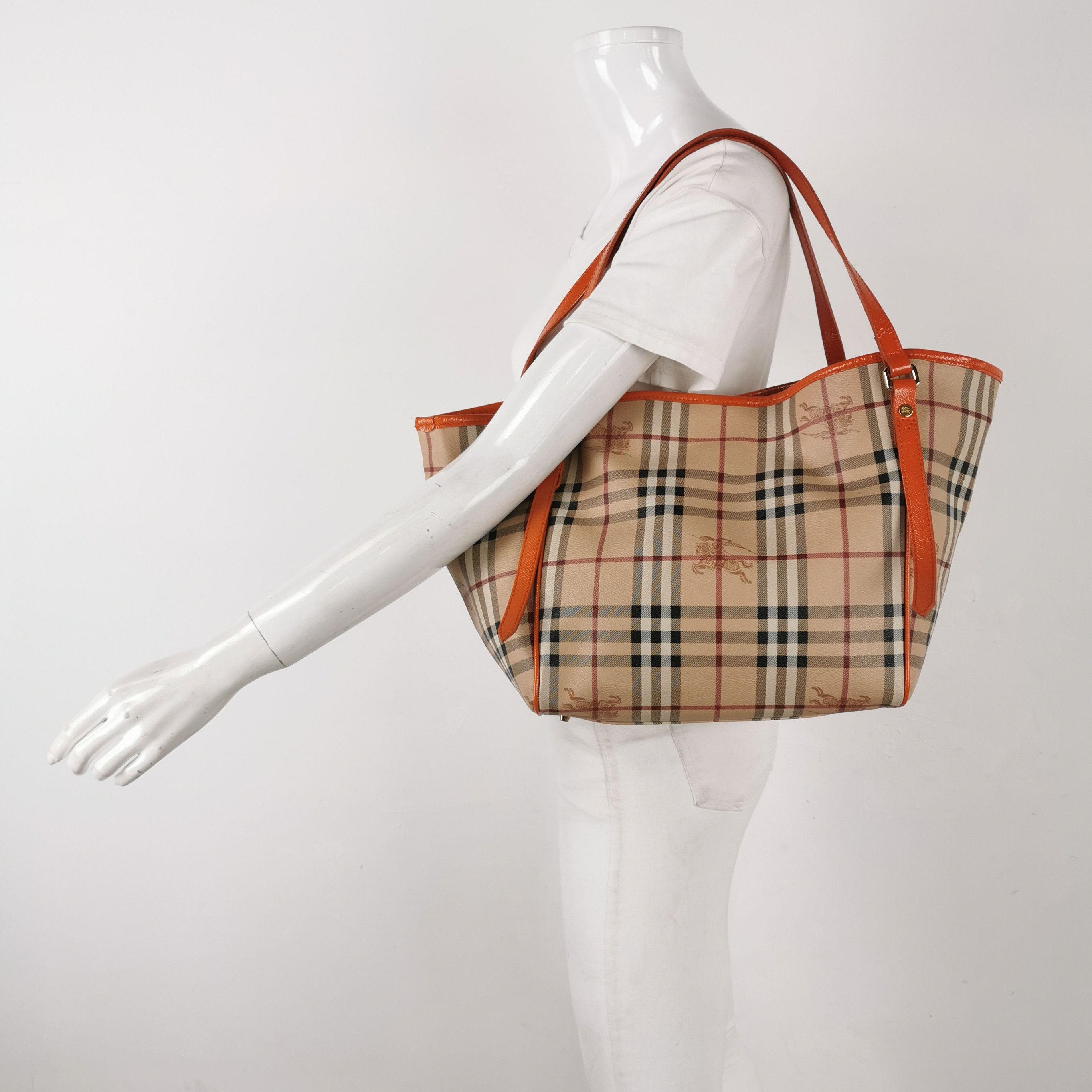 Burberry Burberry Women os Shoulder Bags Size ONE SIZE - 2 Thumbnail