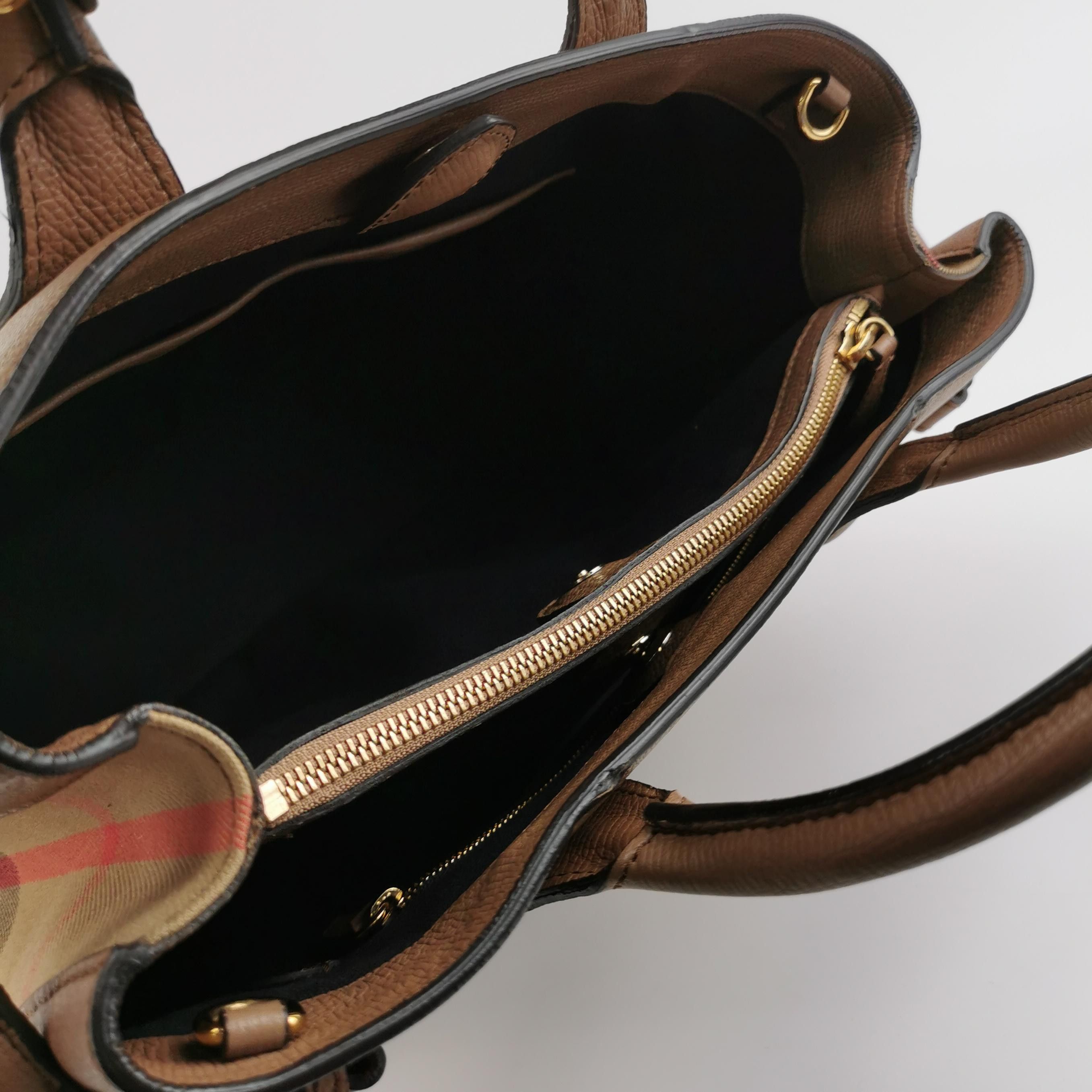 Burberry Burberry Women os Shoulder Bags Size ONE SIZE - 7 Thumbnail