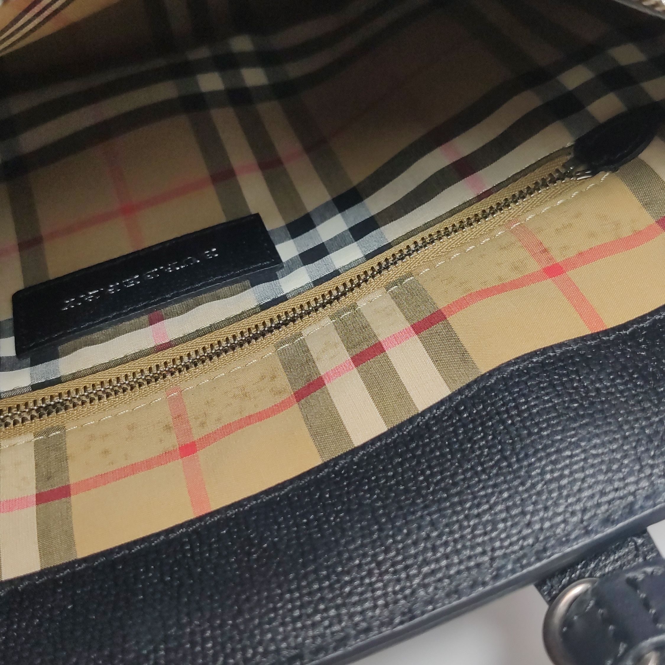 Burberry Burberry Women os Shoulder Bags Size ONE SIZE - 11 Thumbnail