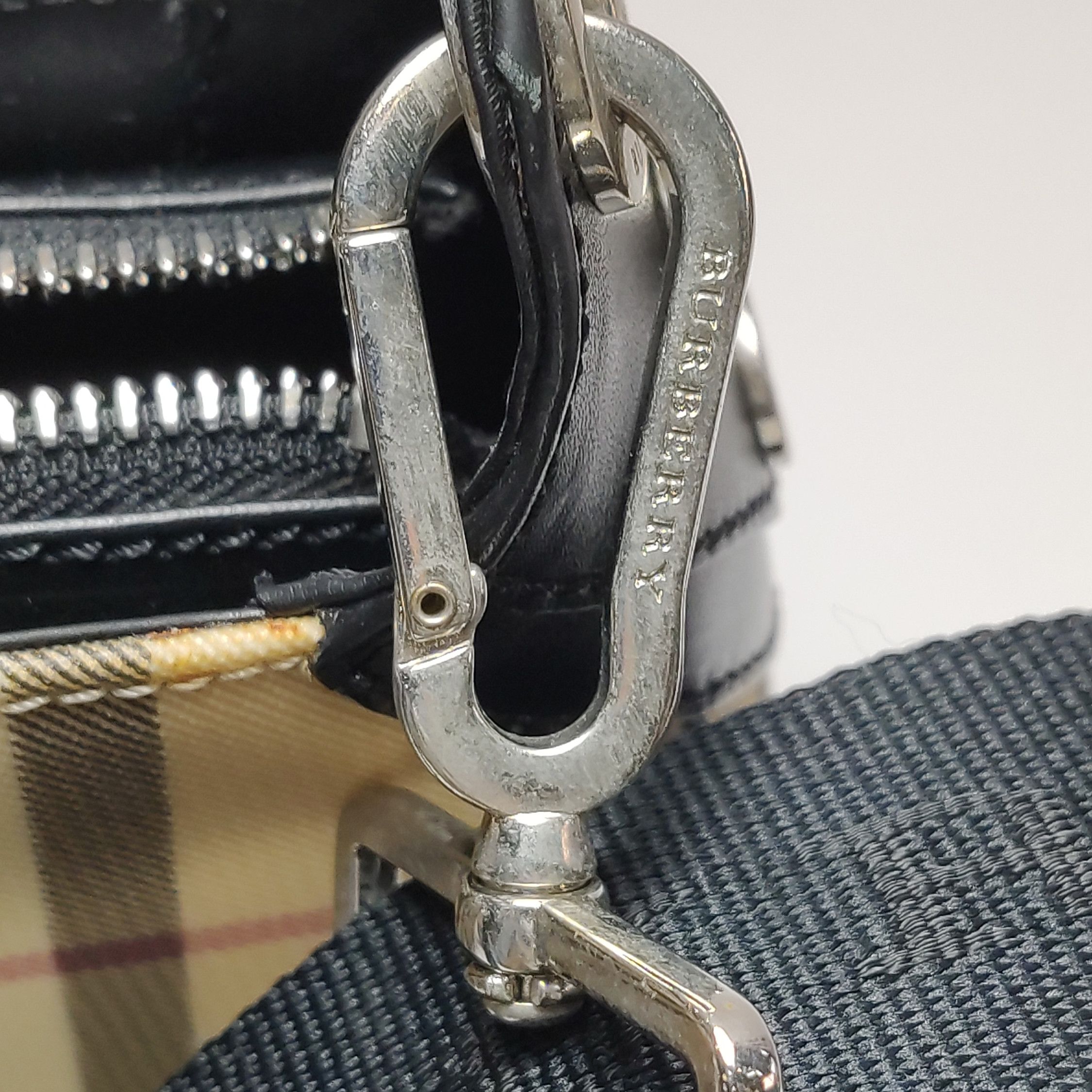 Burberry Burberry Women os Shoulder Bags Size ONE SIZE - 11 Thumbnail