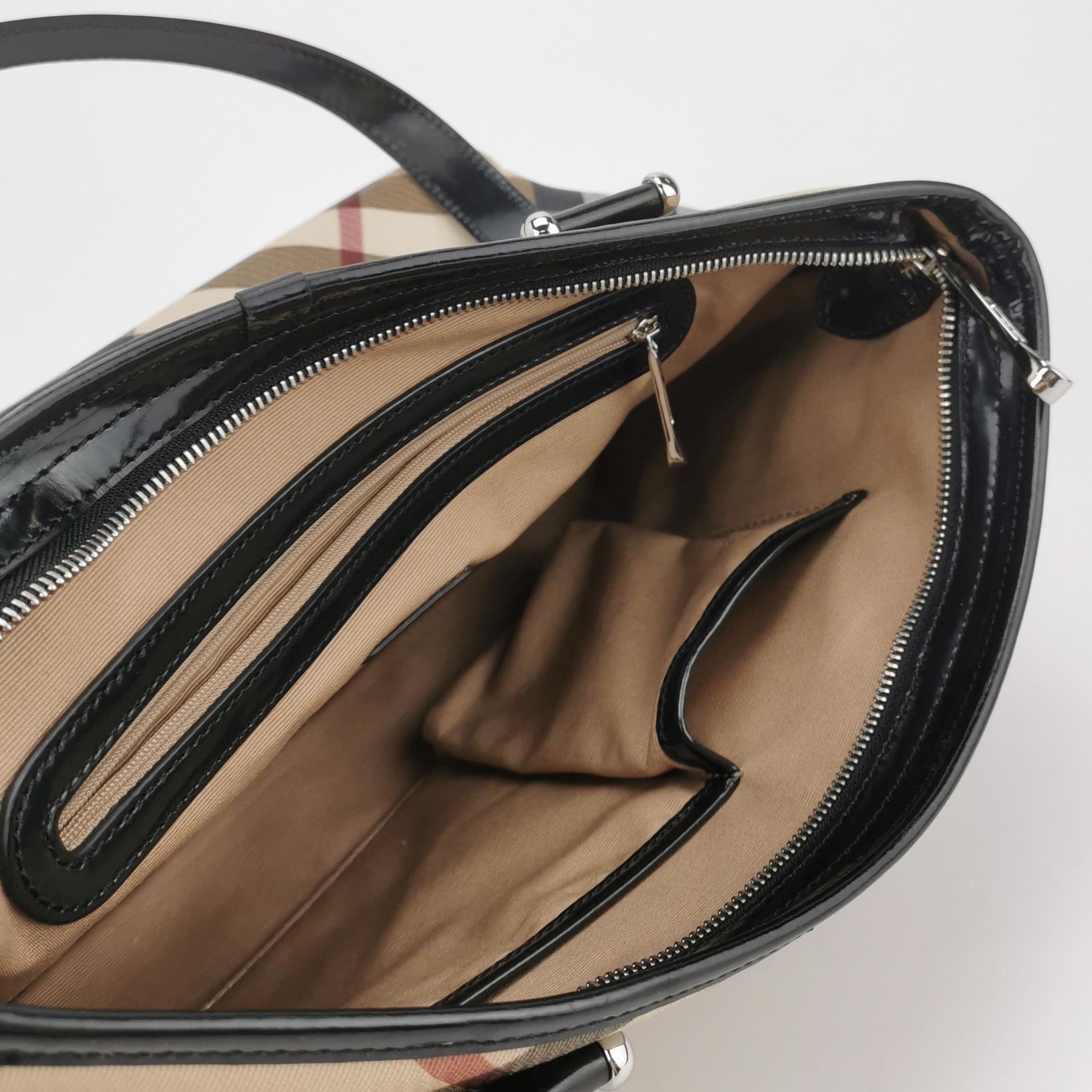 Burberry Burberry Women os Shoulder Bags Size ONE SIZE - 7 Thumbnail