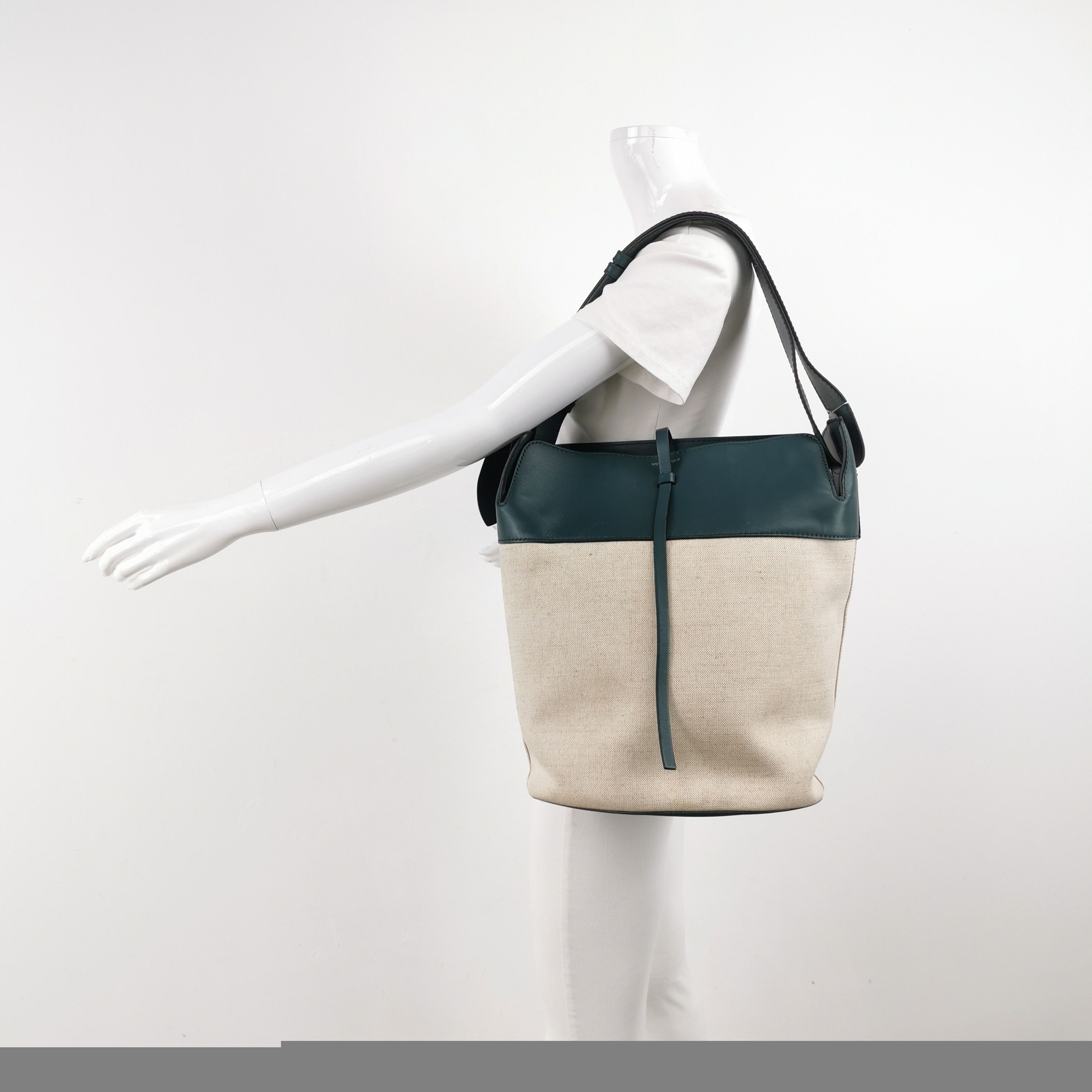 Burberry Burberry Women os Shoulder Bags Size ONE SIZE - 2 Thumbnail