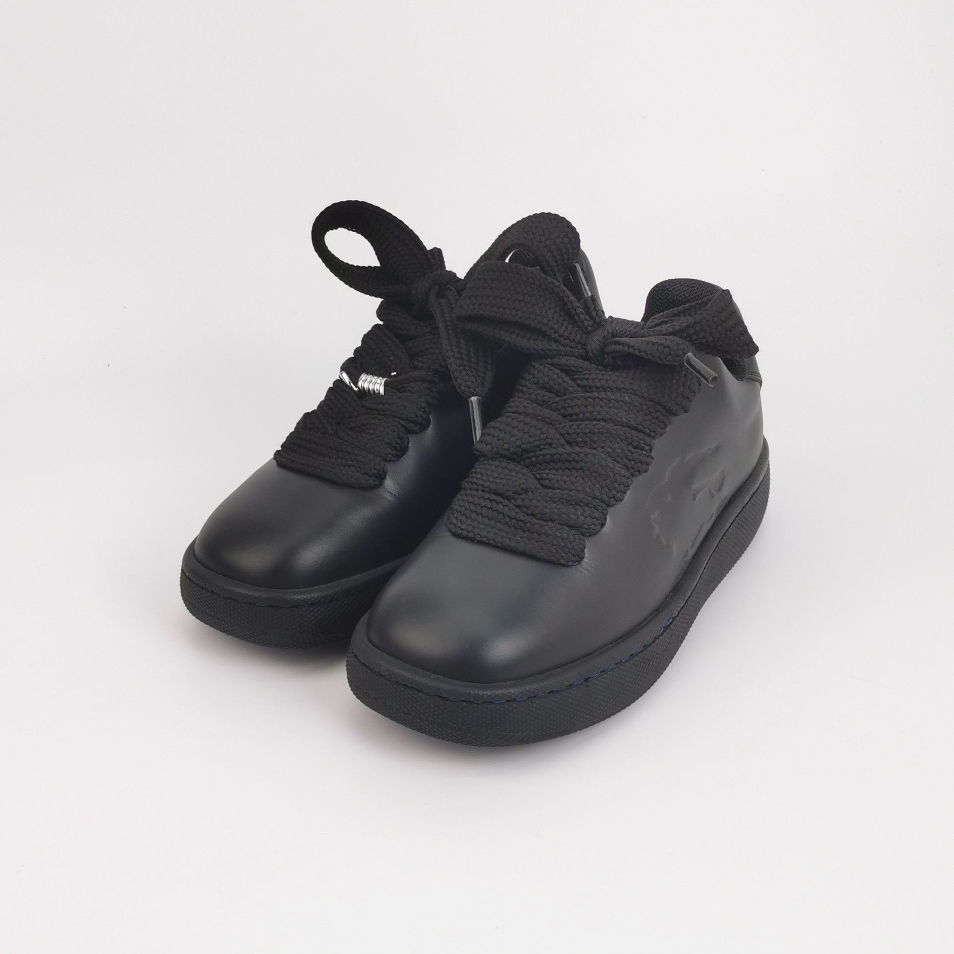 Burberry Burberry Women 5 Lowtop Sneakers Size US 5 / IT 35 - 2 Thumbnail