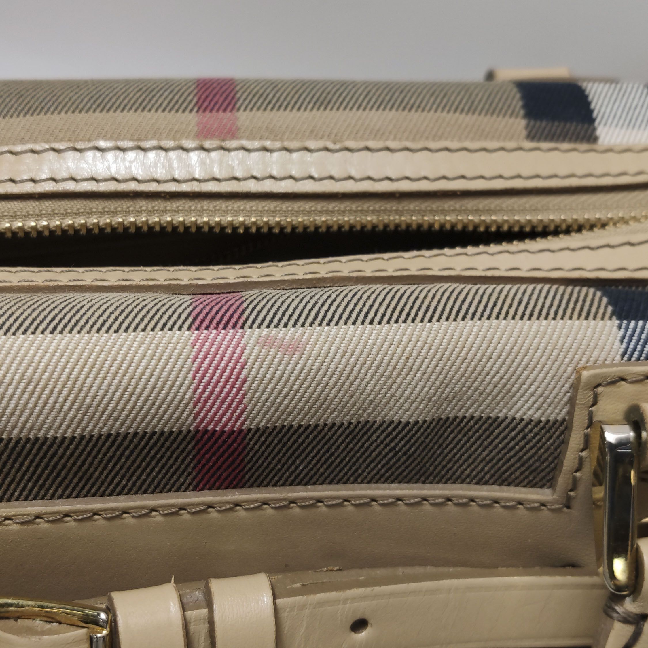 Burberry Burberry Women os Shoulder Bags Size ONE SIZE - 21 Thumbnail
