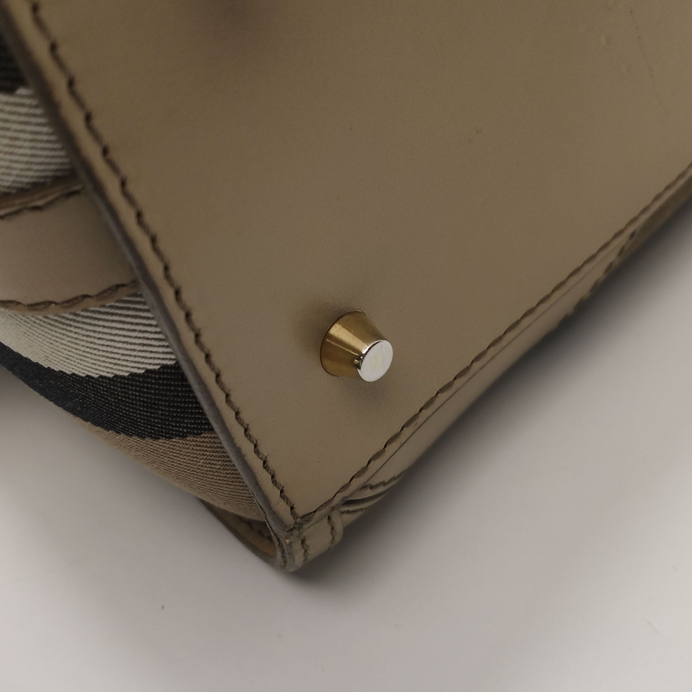 Burberry Burberry Women os Shoulder Bags Size ONE SIZE - 15 Thumbnail