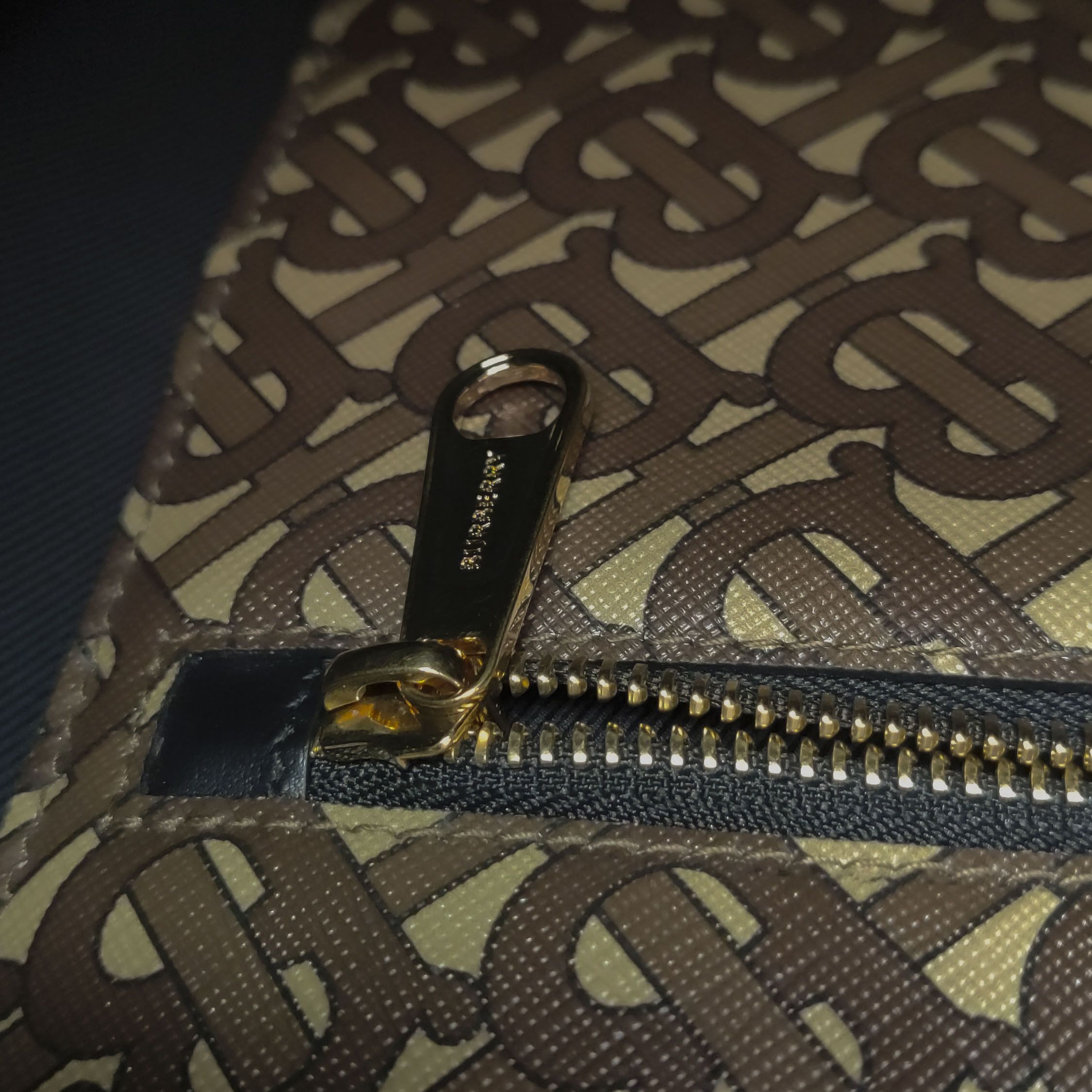 Burberry Burberry Women os Shoulder Bags Size ONE SIZE - 13 Thumbnail