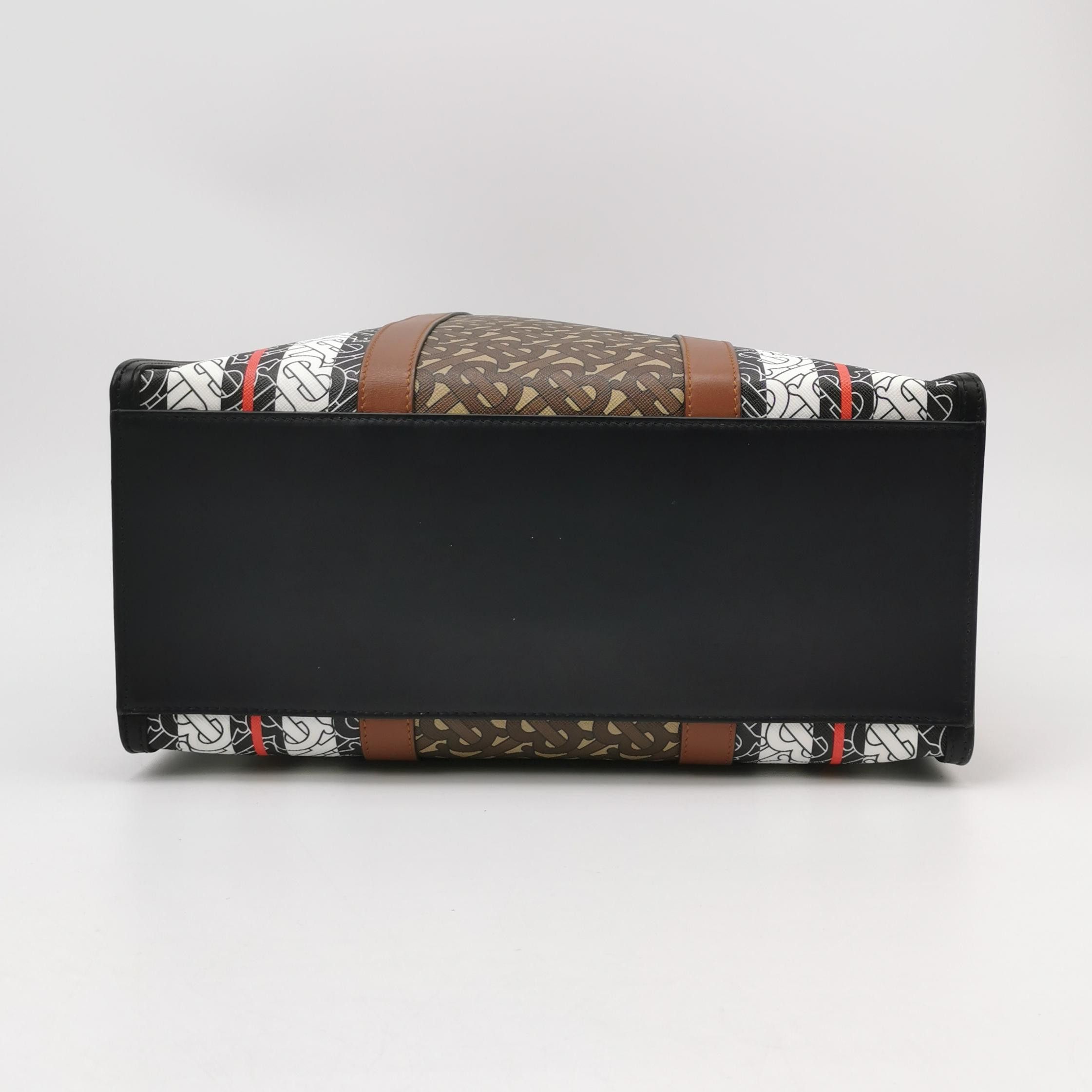 Burberry Burberry Women os Shoulder Bags Size ONE SIZE - 6 Thumbnail