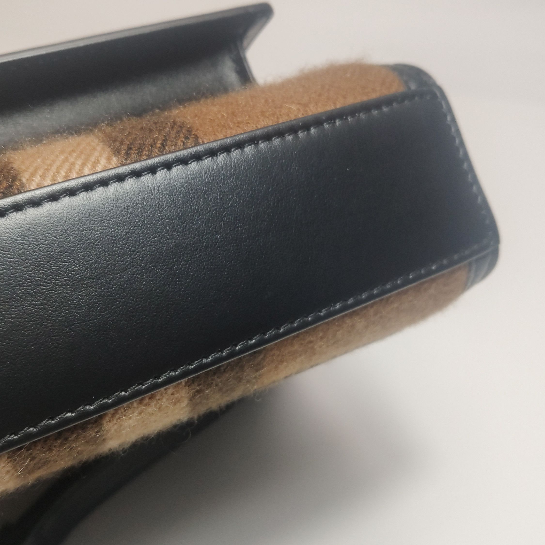 Burberry Burberry Women os Shoulder Bags Size ONE SIZE - 17 Thumbnail