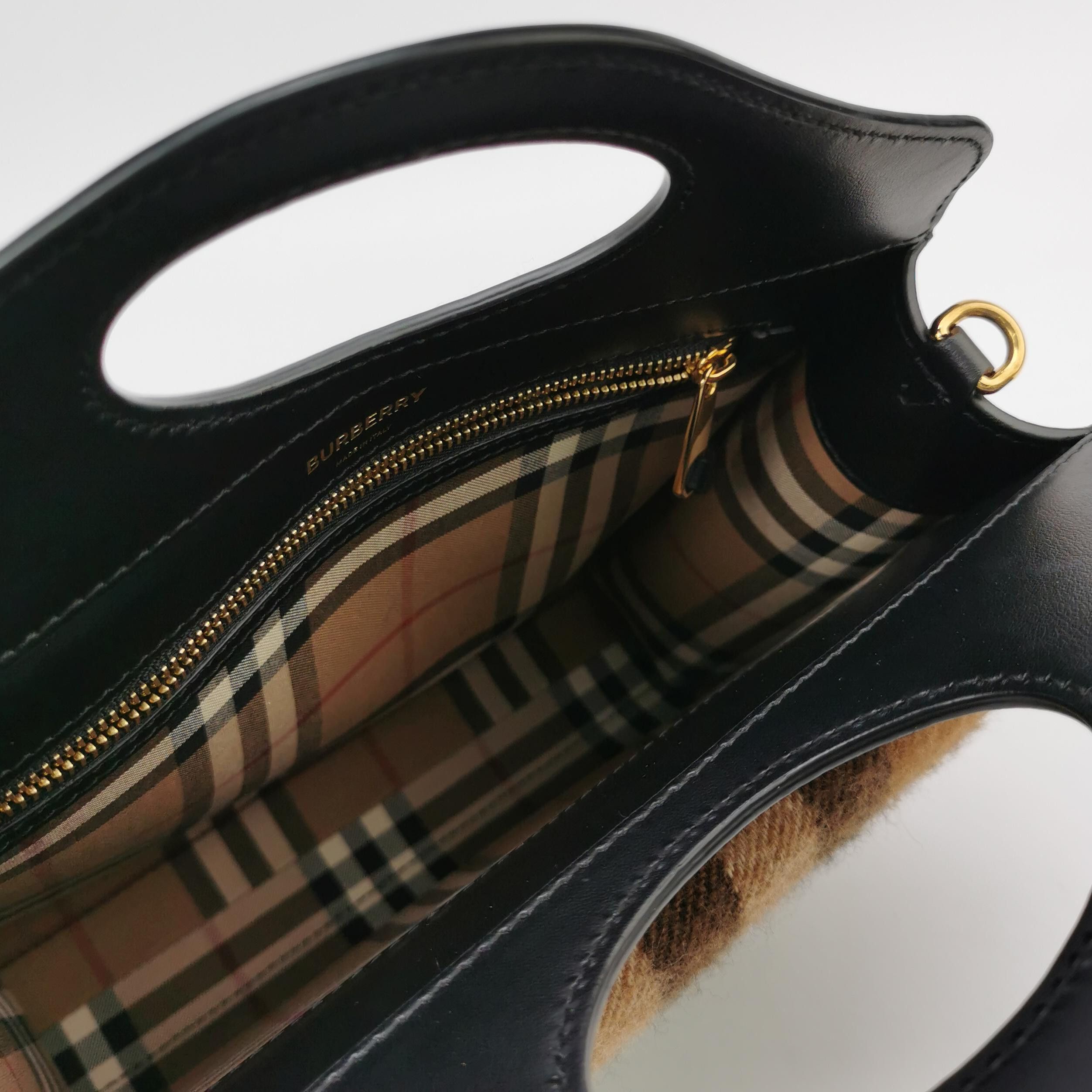 Burberry Burberry Women os Shoulder Bags Size ONE SIZE - 7 Thumbnail