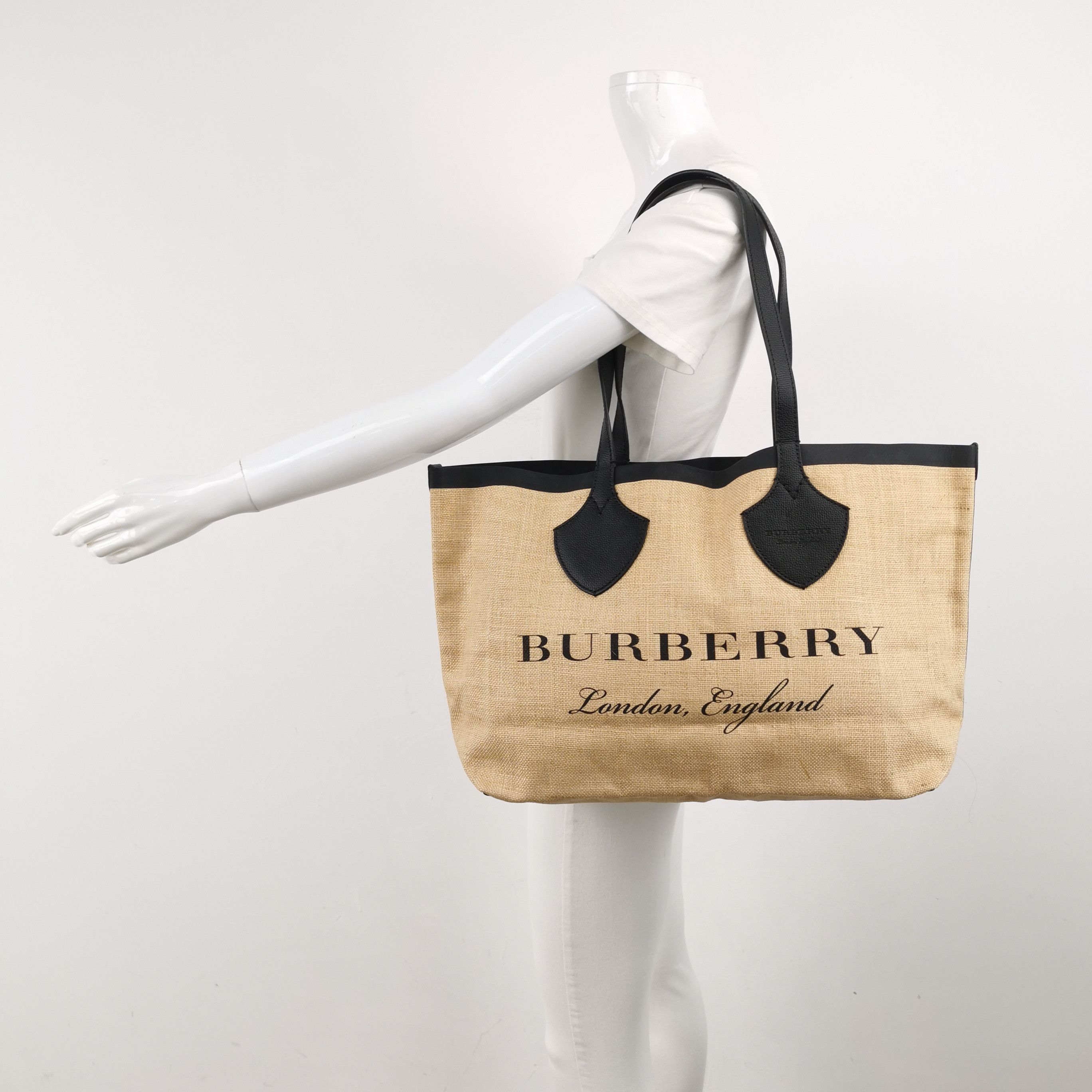 Burberry Burberry Women os Shoulder Bags Size ONE SIZE - 2 Thumbnail