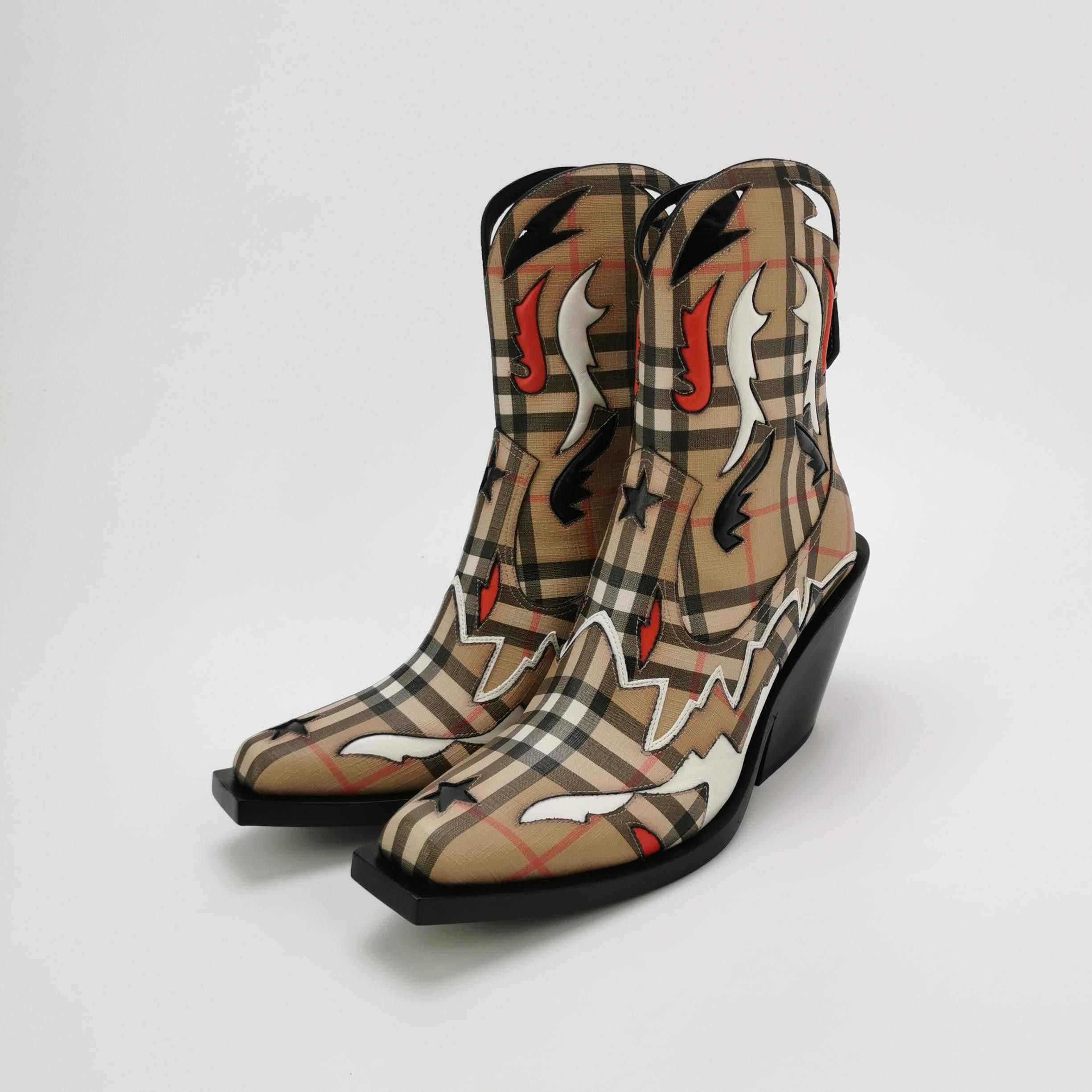 Burberry Burberry Women 7 Boots Size US 7 / IT 37 - 2 Thumbnail