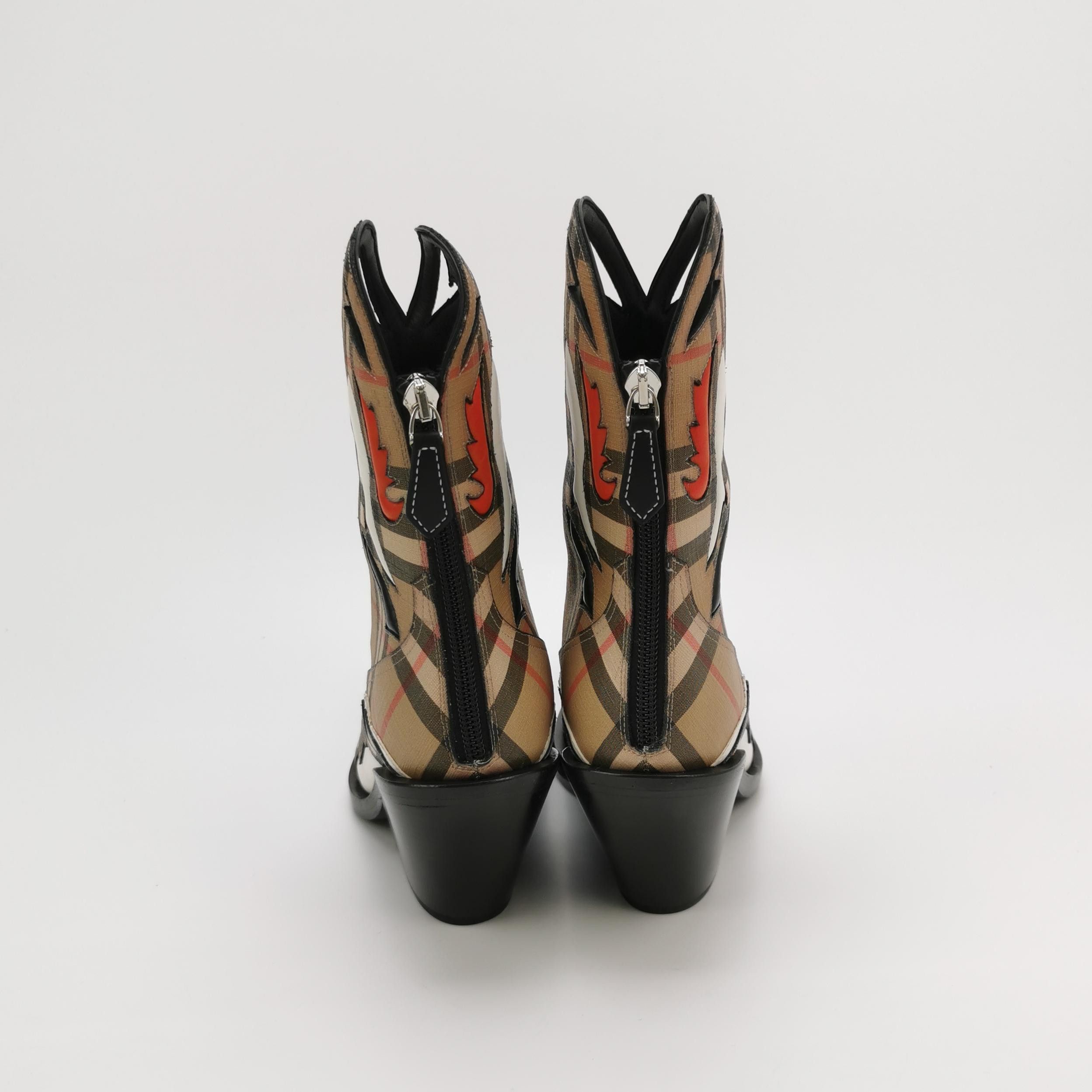 Burberry Burberry Women 7 Boots Size US 7 / IT 37 - 4 Thumbnail
