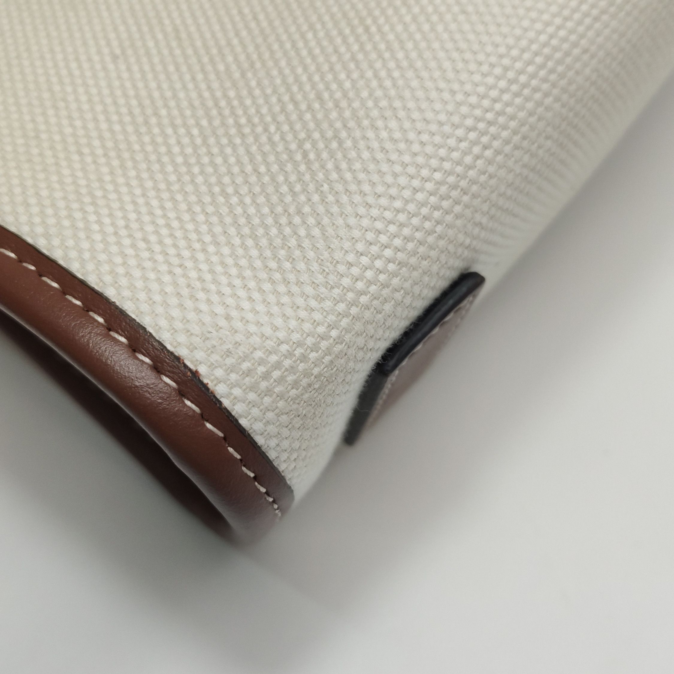 Burberry Burberry Women os Shoulder Bags Size ONE SIZE - 19 Thumbnail