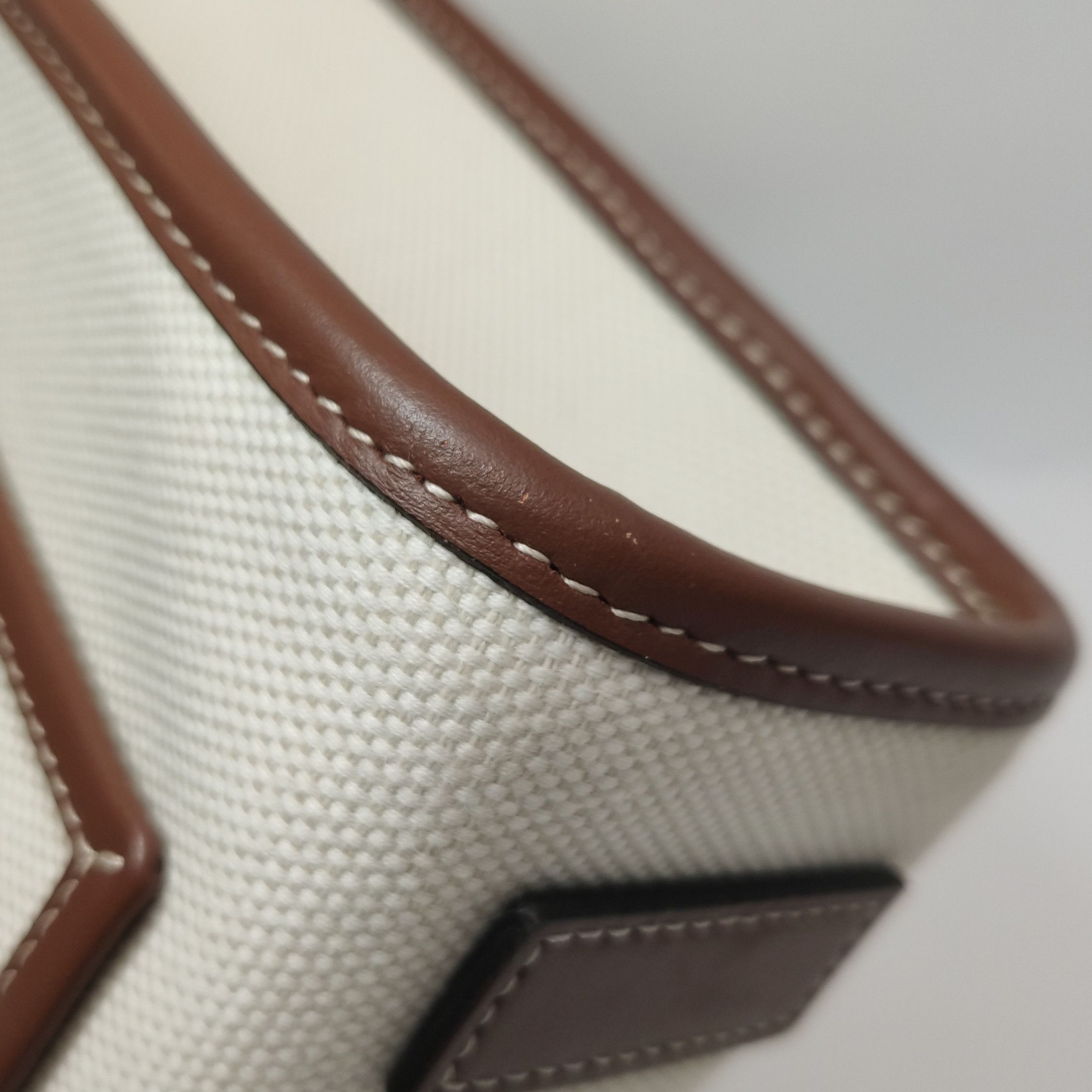 Burberry Burberry Women os Shoulder Bags Size ONE SIZE - 14 Thumbnail