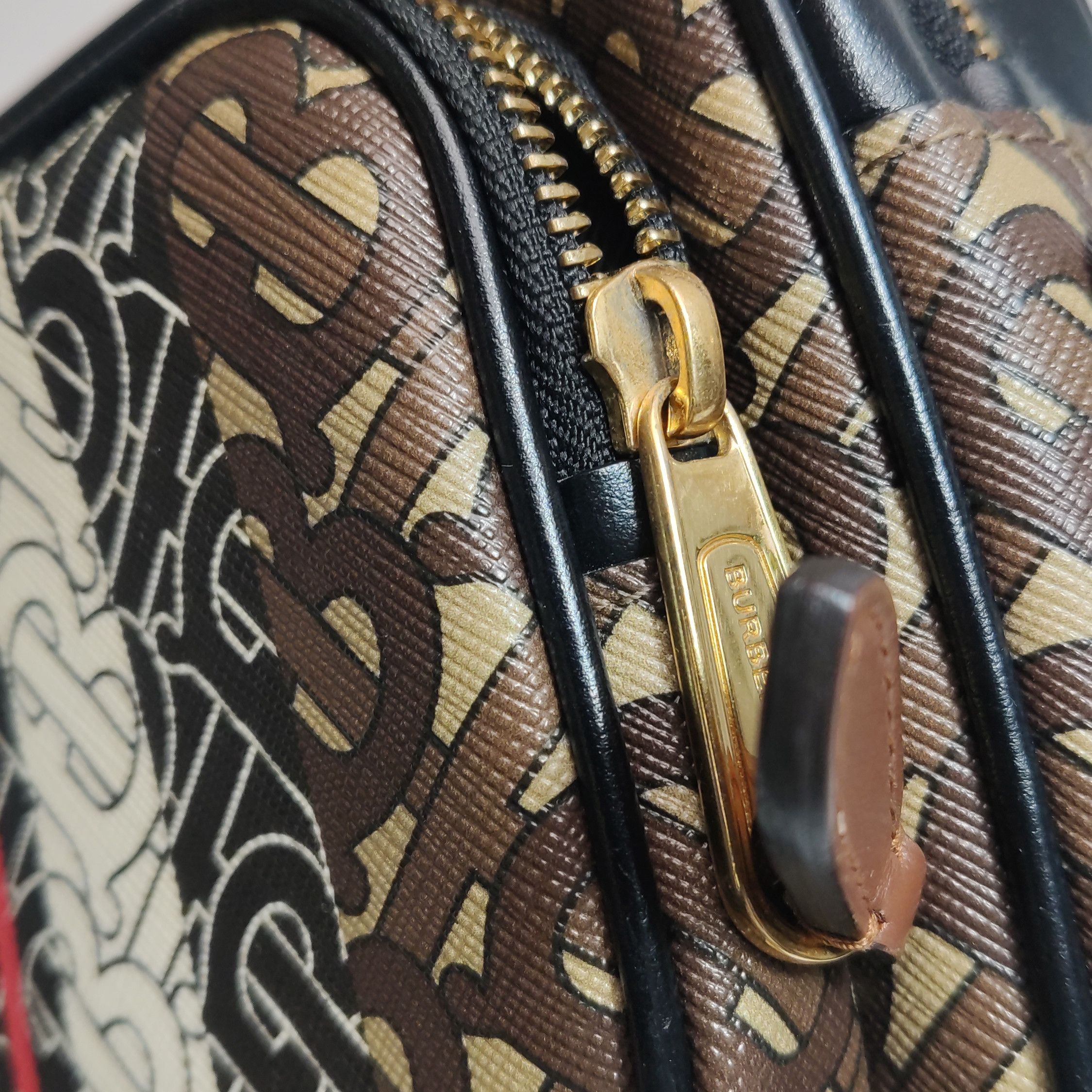 Burberry Burberry Women os Shoulder Bags Size ONE SIZE - 14 Thumbnail